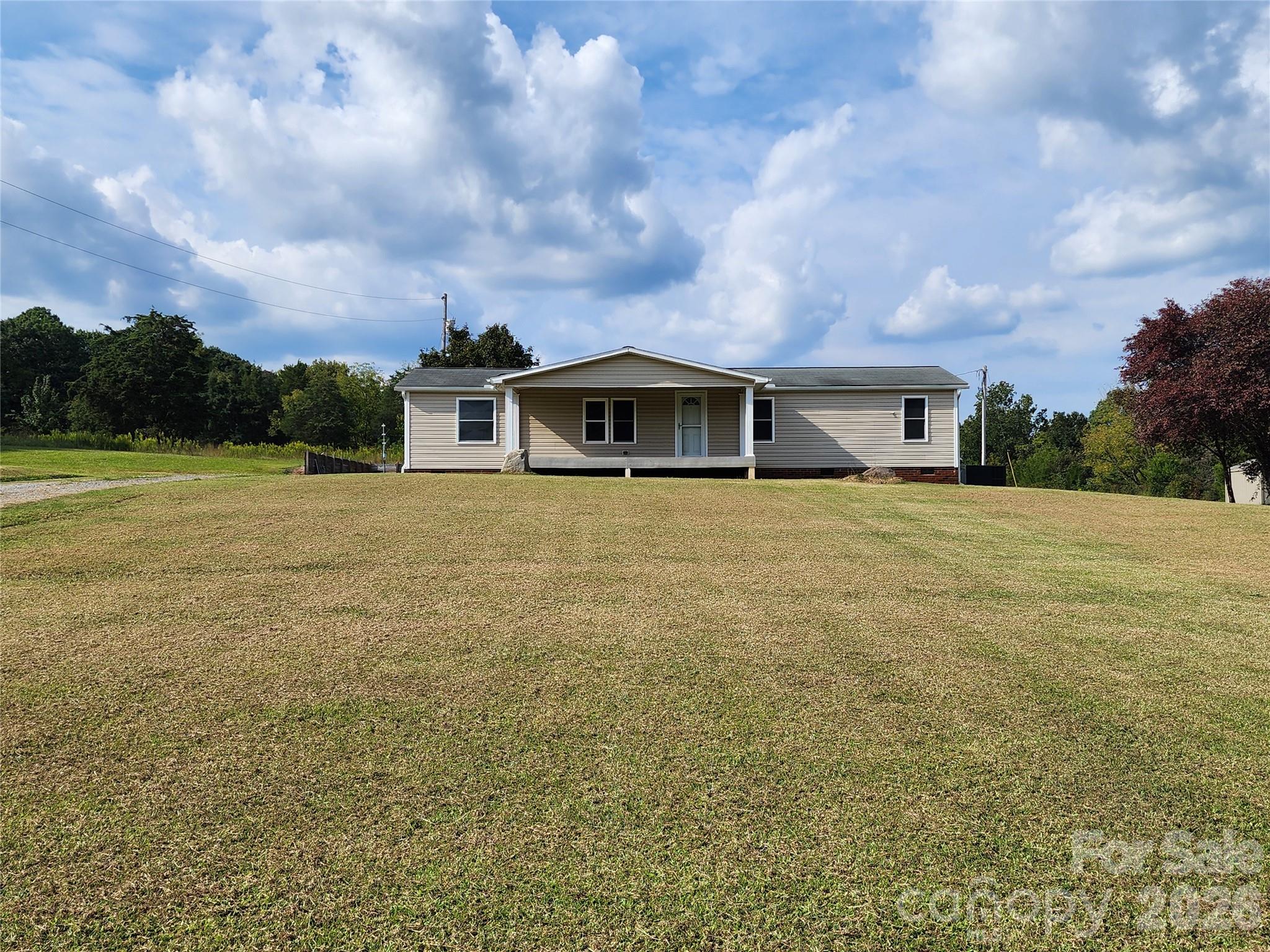 Single Family Residence at 303 Johnson Dairy Road, Mooresville, photo 3 of 36