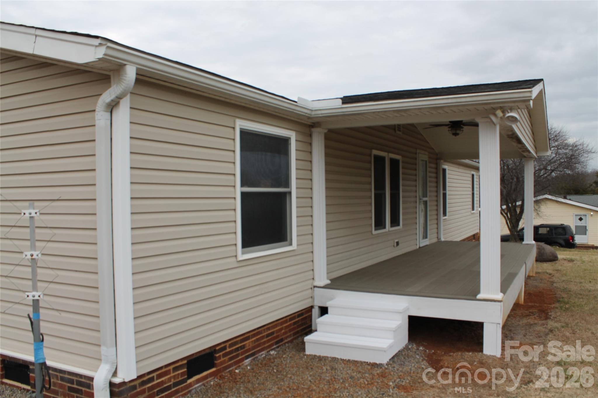 Single Family Residence at 303 Johnson Dairy Road, Mooresville, photo 4 of 36
