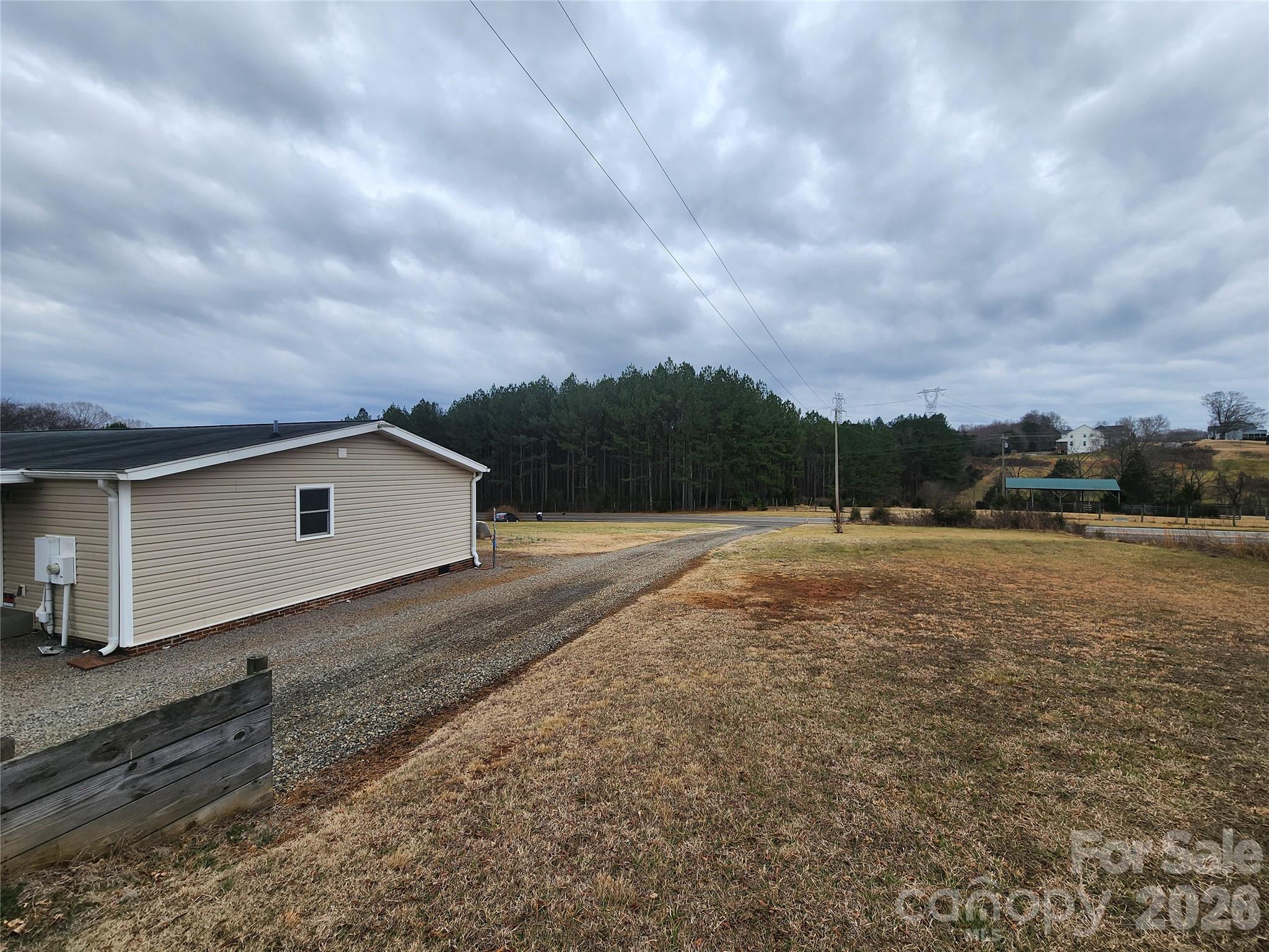 Single Family Residence at 303 Johnson Dairy Road, Mooresville, photo 6 of 36