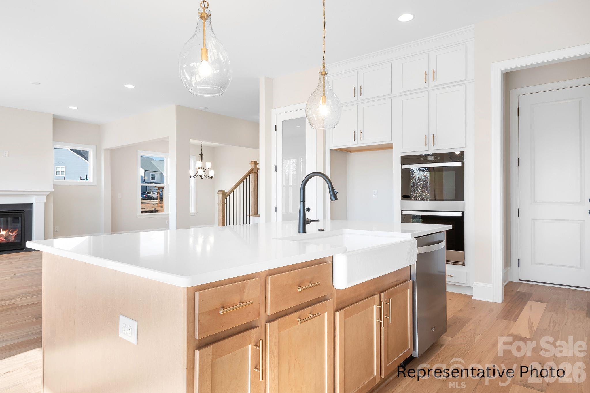 Single Family Residence at 4172 Millstream Road, Denver, photo 7 of 32