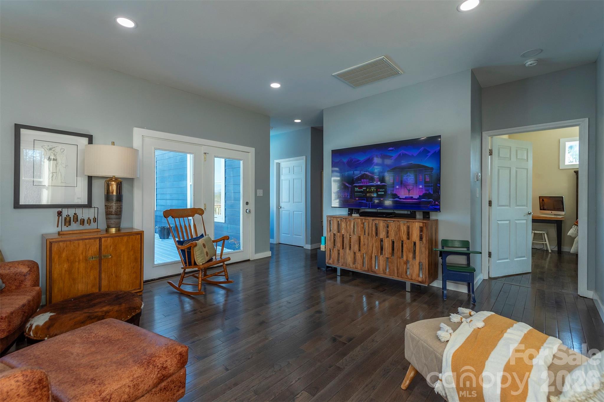 Single Family Residence at 622 Rutherford Drive, Nebo, photo 20 of 45