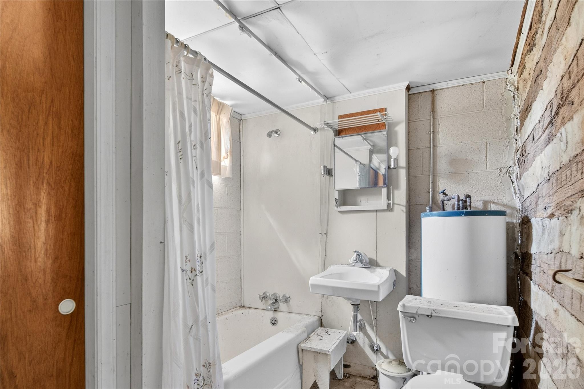 Full Bathroom in log home - not functioning - 11124 Eastfield Road, Huntersville