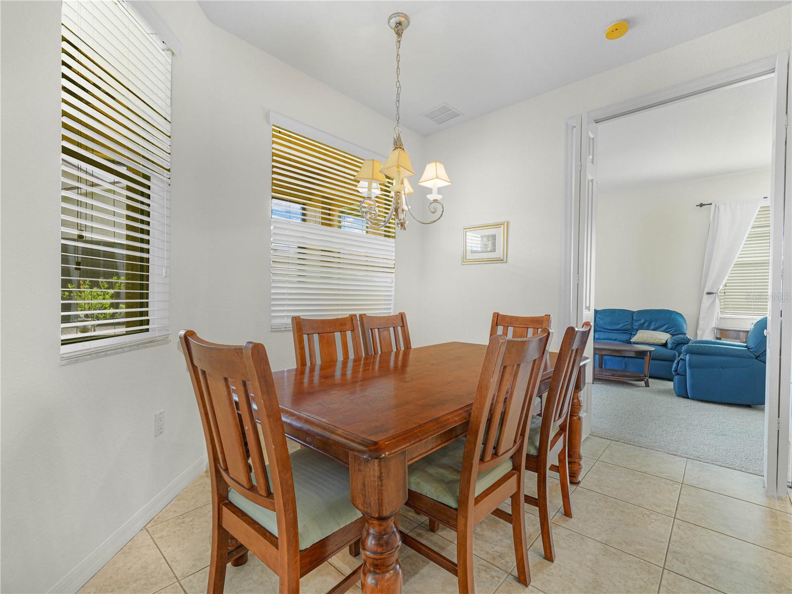 Dinette Area - 5264 GREEN DR, WINTER HAVEN
