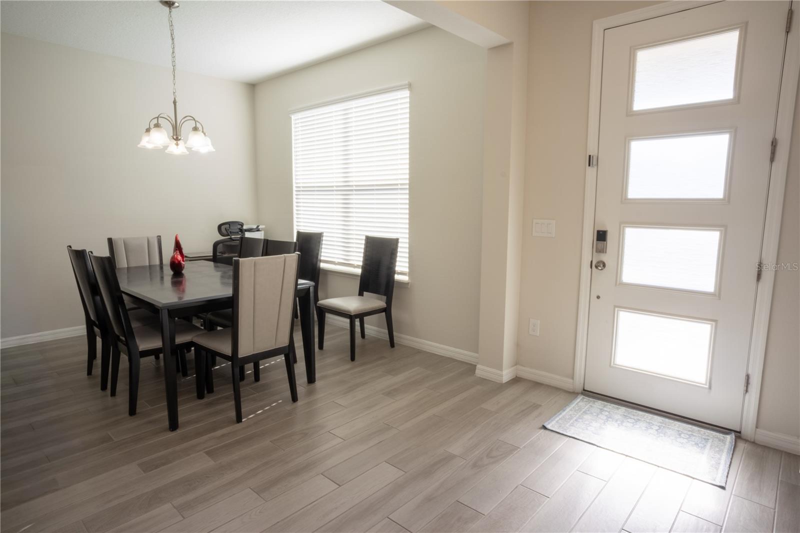 Single Family Residence at 16461 OLIVE HILL DR, WINTER GARDEN, photo 2 of 41