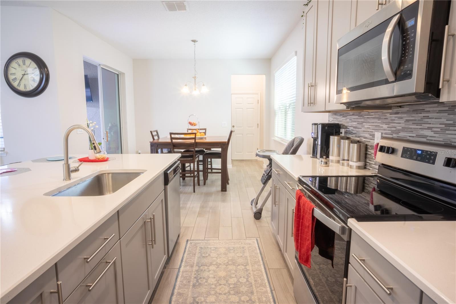 Single Family Residence at 16461 OLIVE HILL DR, WINTER GARDEN, photo 8 of 41