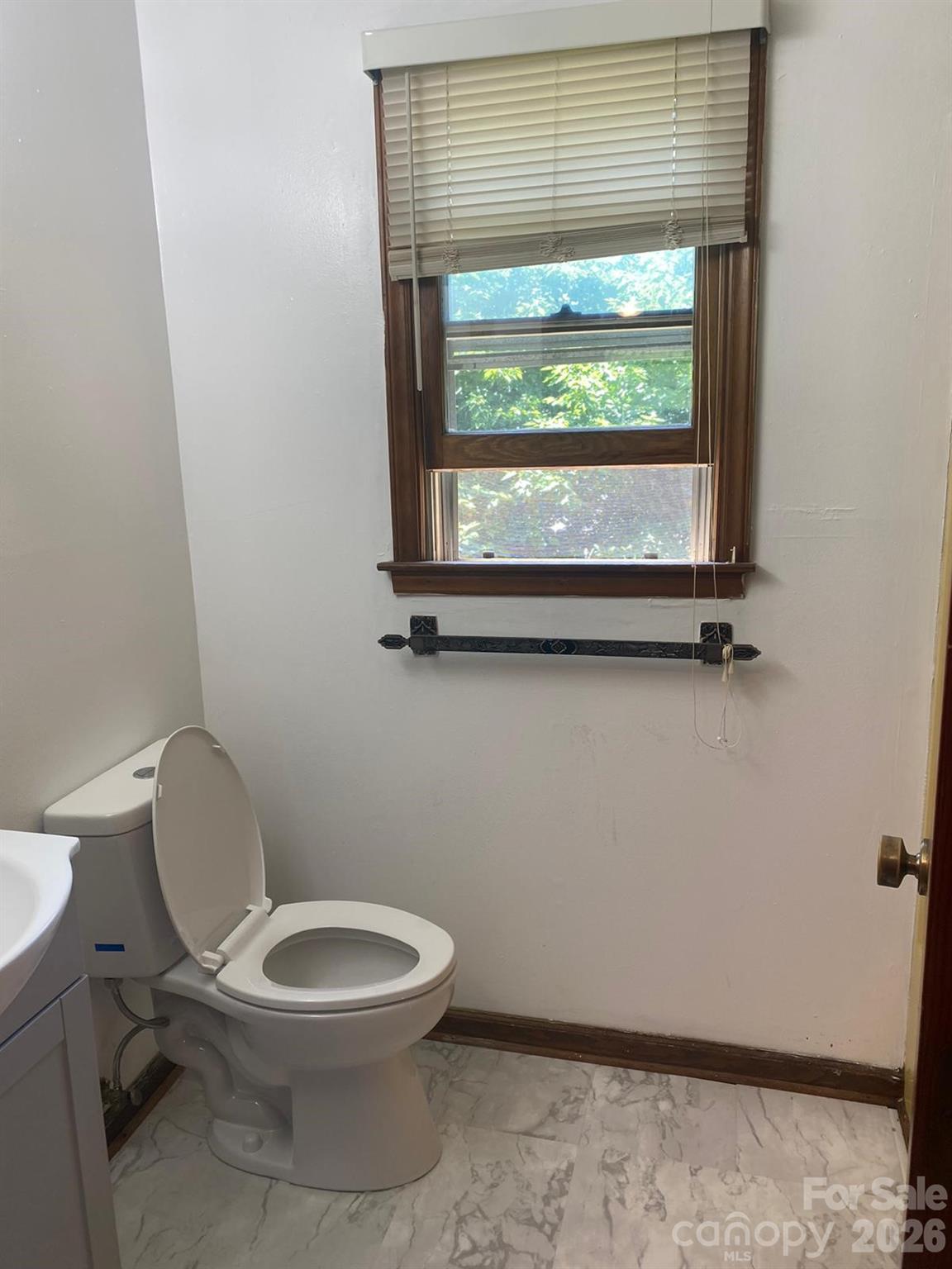 Apartment at 1006 3rd Street SE, Hickory, photo 13 of 22