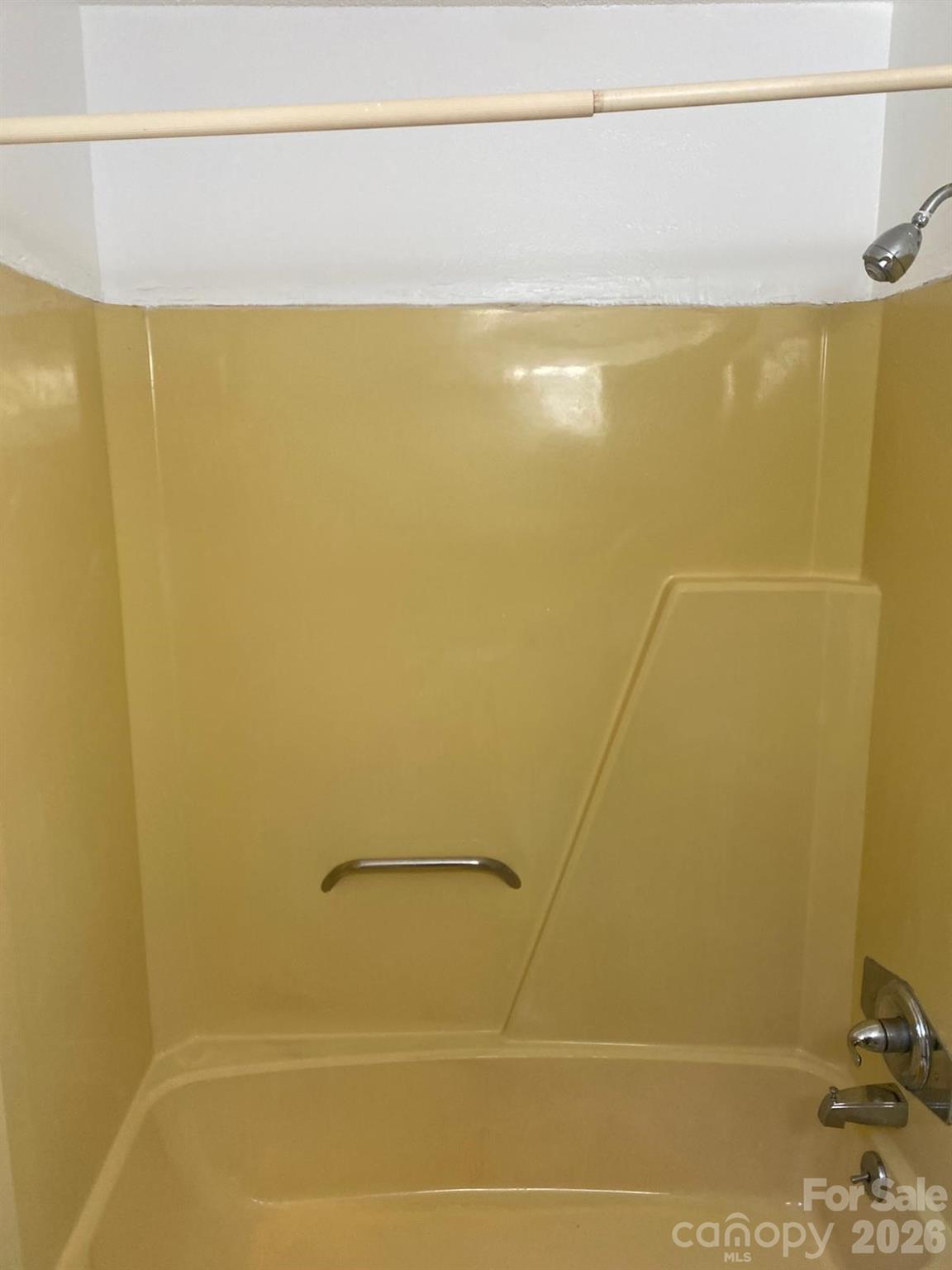 Apartment at 1006 3rd Street SE, Hickory, photo 14 of 22