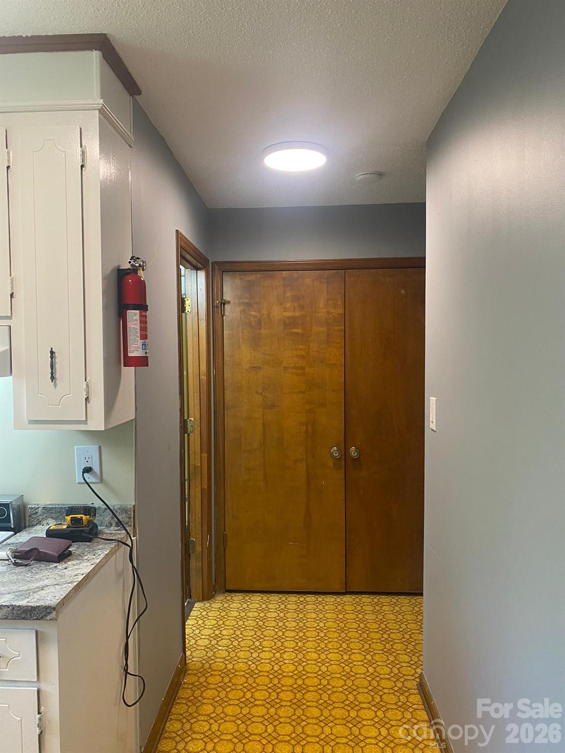 Apartment at 1006 3rd Street SE, Hickory, photo 16 of 22