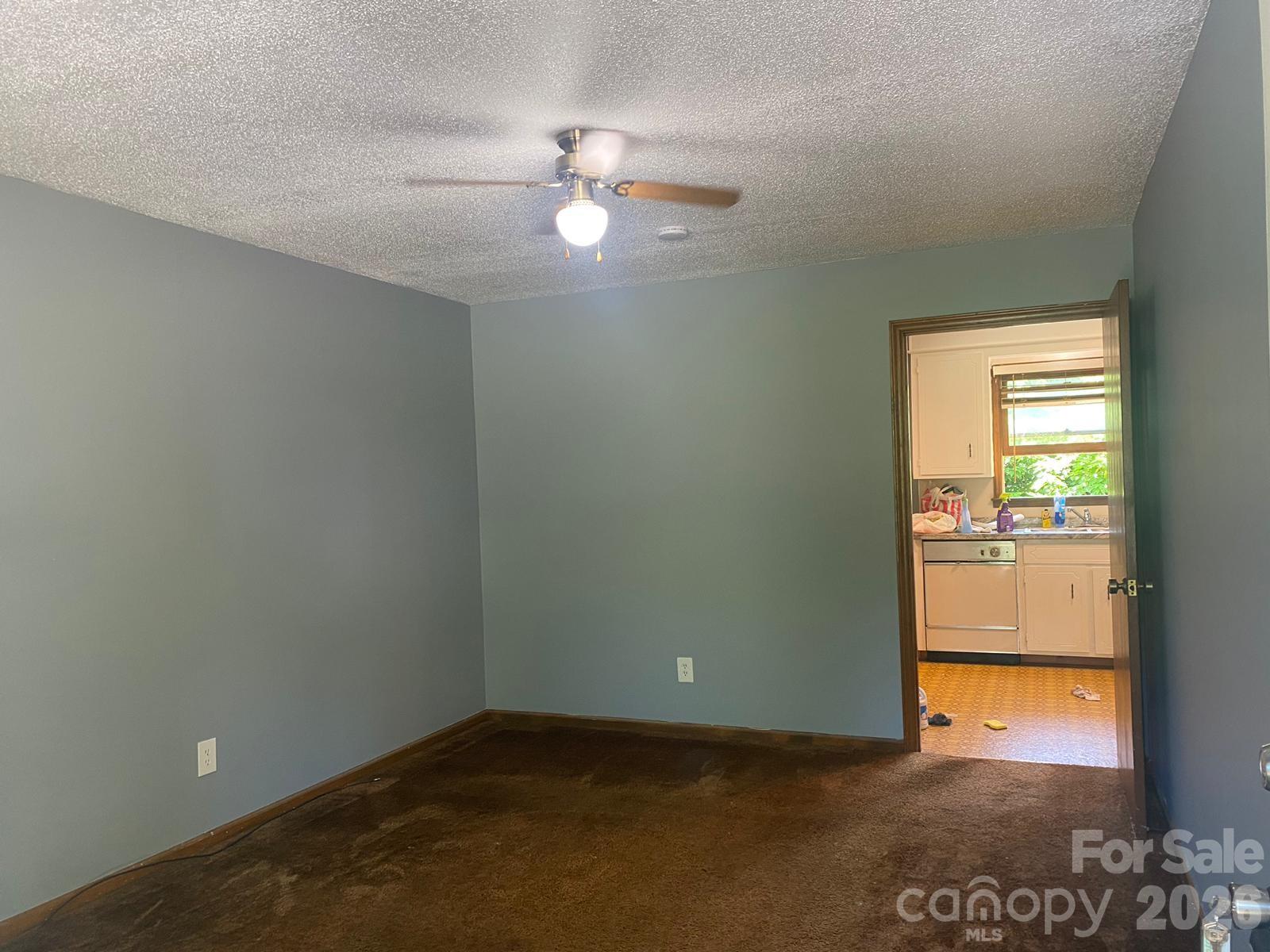 Apartment at 1006 3rd Street SE, Hickory, photo 18 of 22