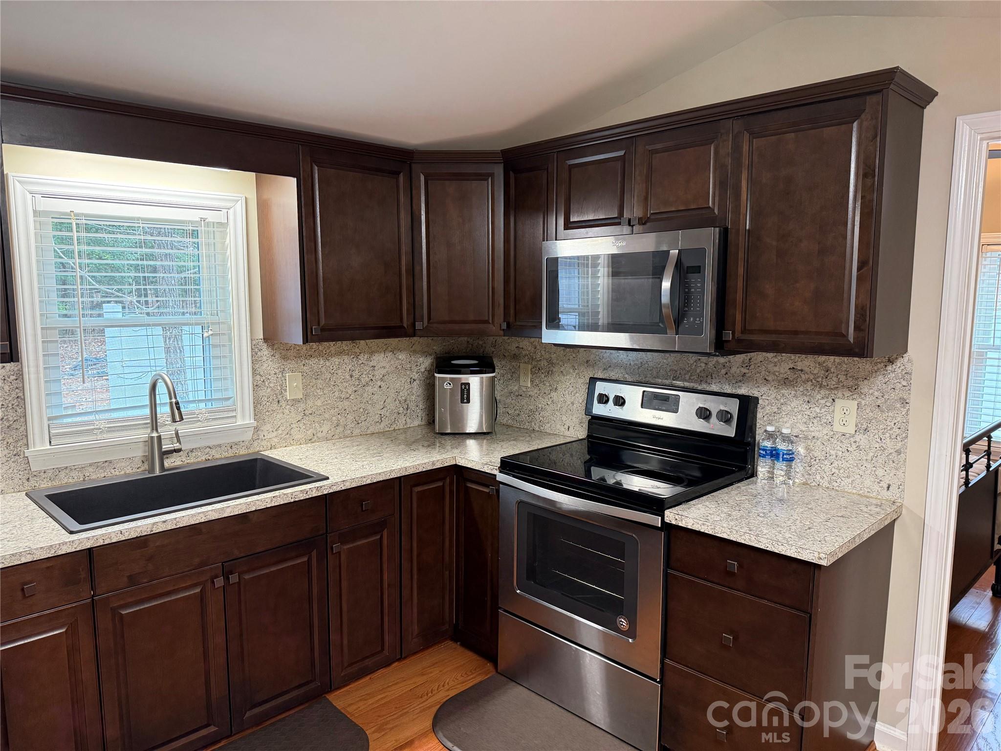 Single Family Residence at 110 Indian Harbor Circle, Mount Gilead, photo 15 of 26
