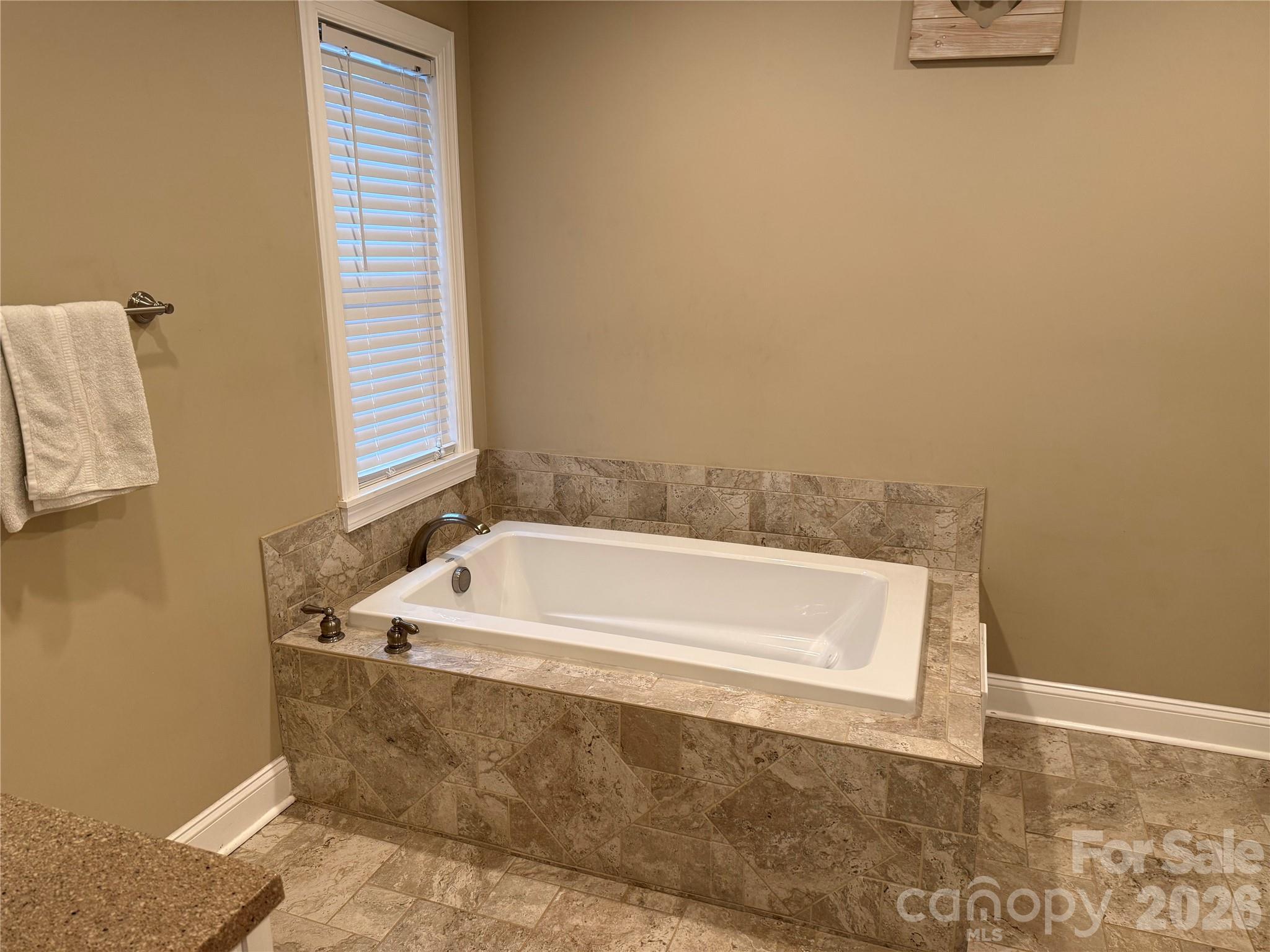 Single Family Residence at 110 Indian Harbor Circle, Mount Gilead, photo 22 of 26