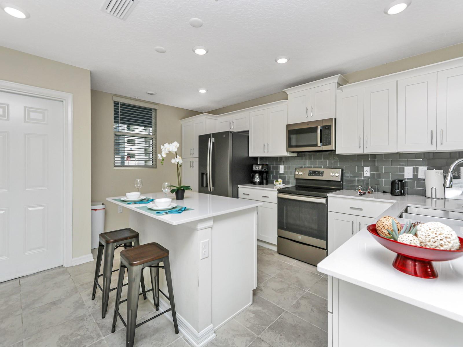 Condominium at 3151 PARADOX CIR #104, KISSIMMEE, photo 7 of 36