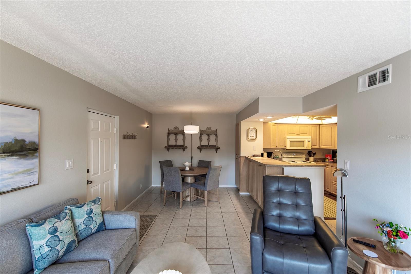 Living Area - 19505 QUESADA AVE #AA105, PORT CHARLOTTE