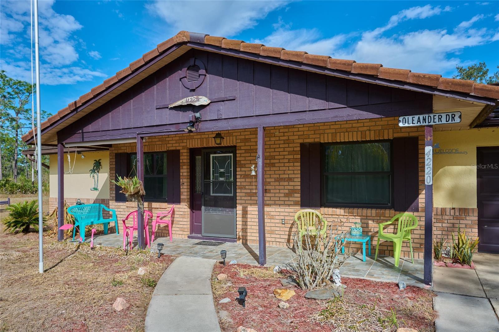 4220 OLEANDER DR