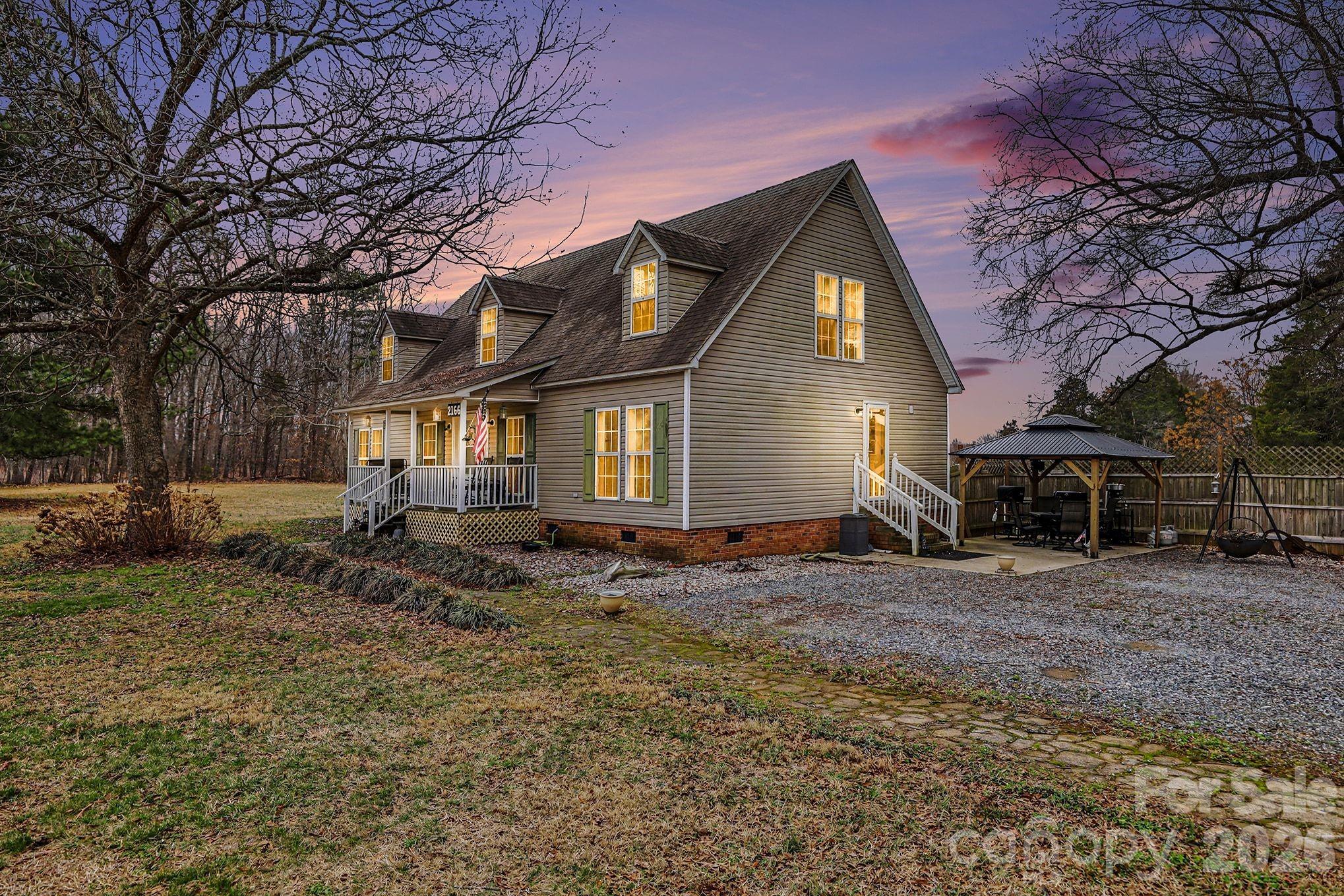 Single Family Residence at 2166 Statesville Highway, Mooresville, photo 15 of 19