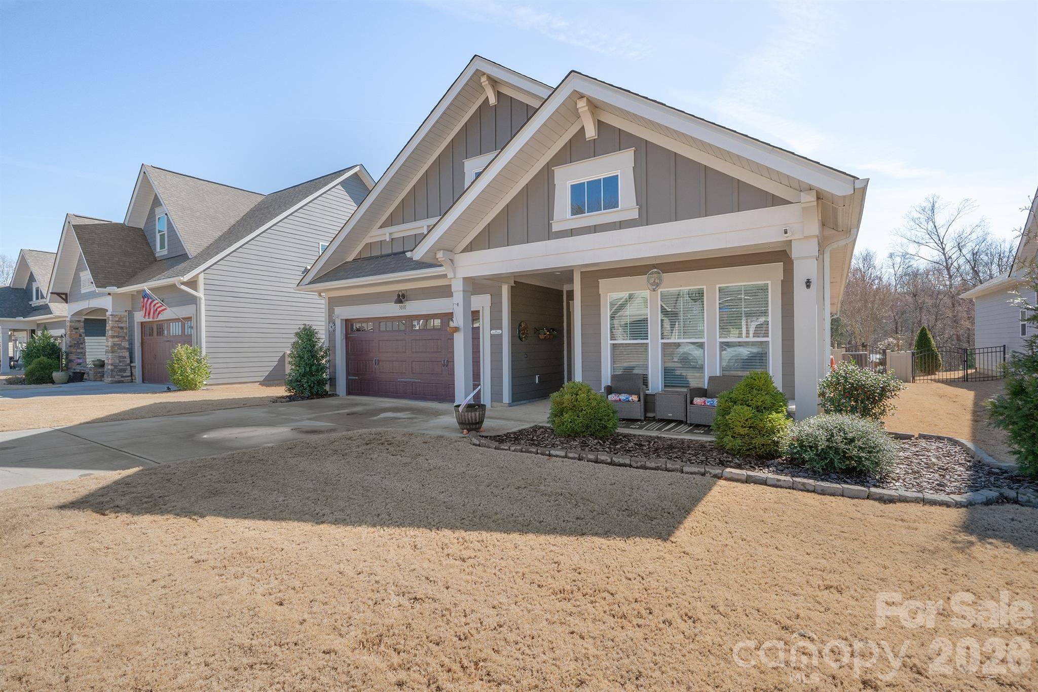 Front - 3081 Spring Forest Road, Harrisburg