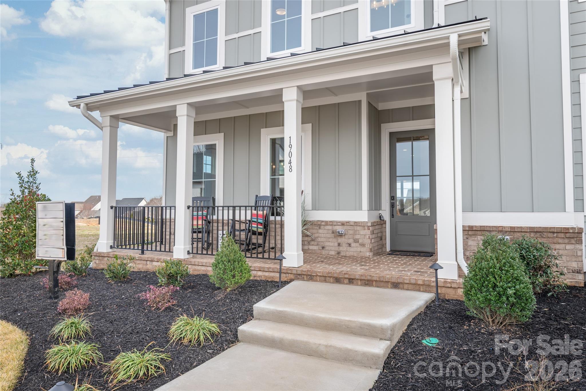 Single Family Residence at 19048 Newburg Hill Road, Davidson, photo 2 of 44