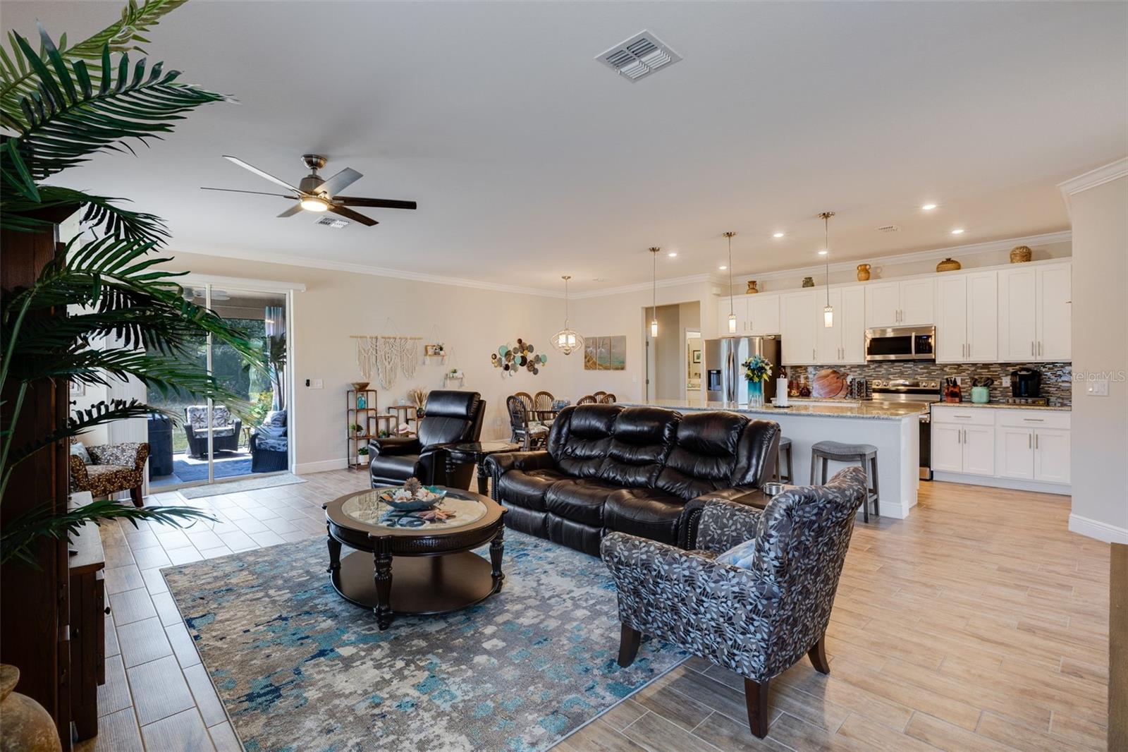 Single Family Residence at 25171 DOREDO DR, PUNTA GORDA, photo 4 of 36
