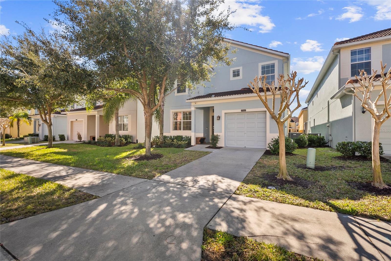 8960 BISMARCK PALM RD