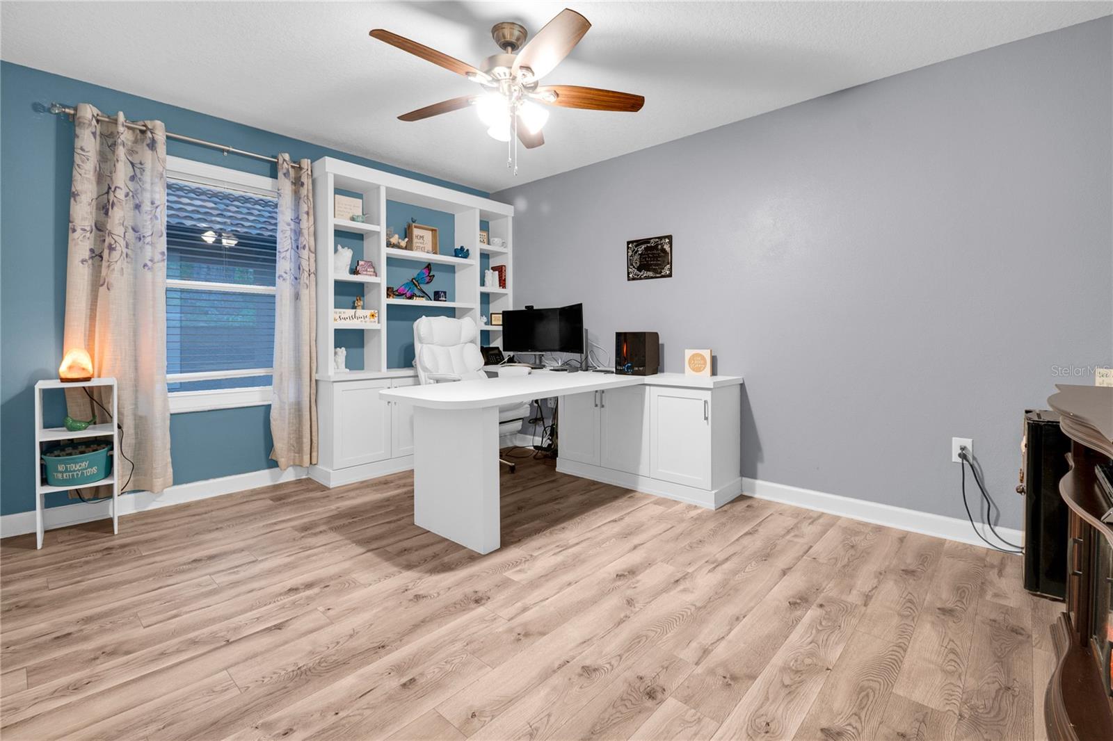 Fifth Bedroom (upstairs) can be left as an office or easily changed back to a bedroom - 1301 GLENEAGLES LN, DAVENPORT