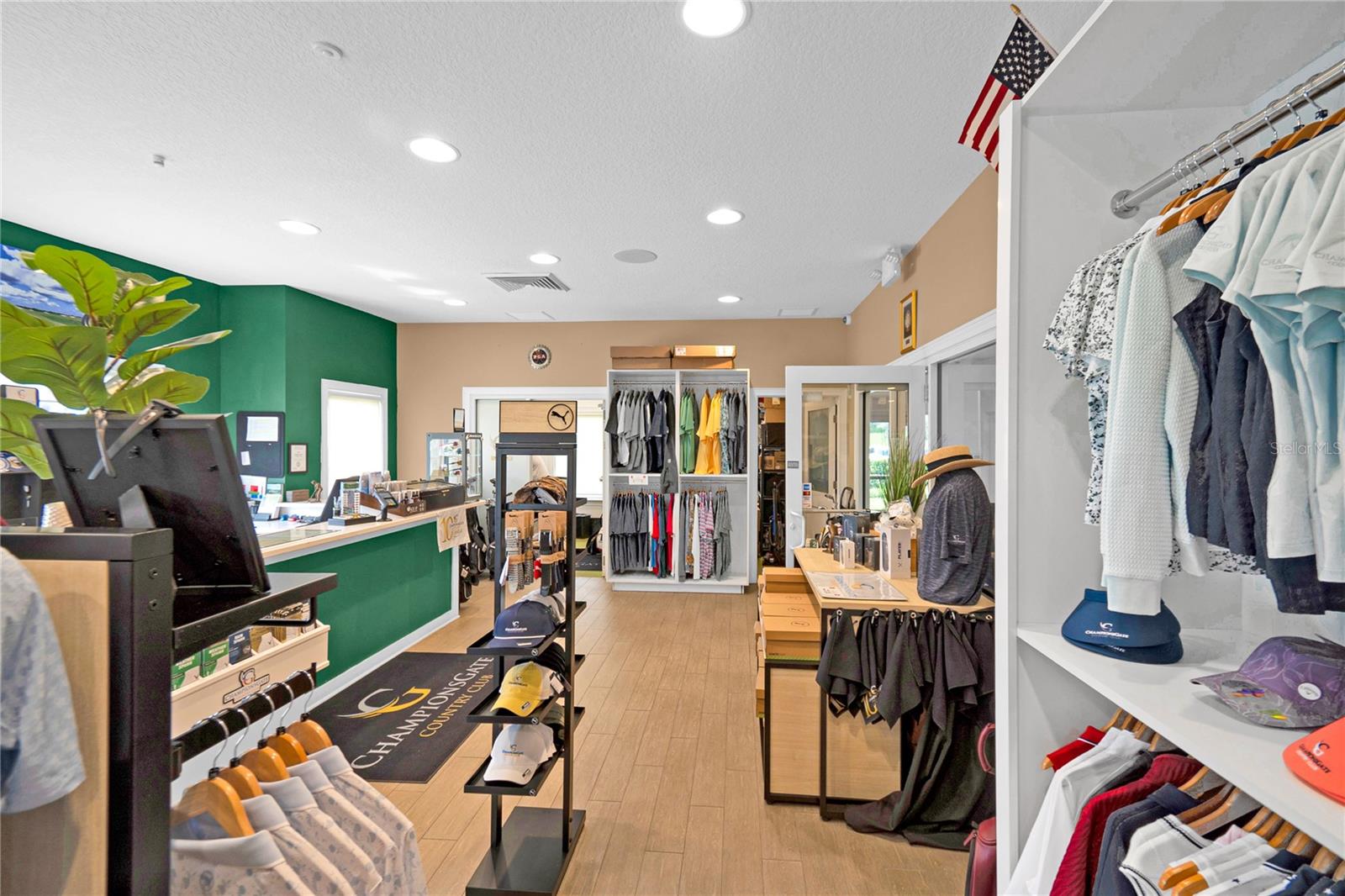 The Golf Club Pro Shop - 1301 GLENEAGLES LN, DAVENPORT