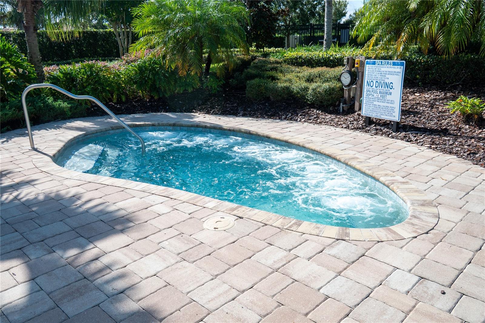 The Plaza - large hot tub - 1301 GLENEAGLES LN, DAVENPORT