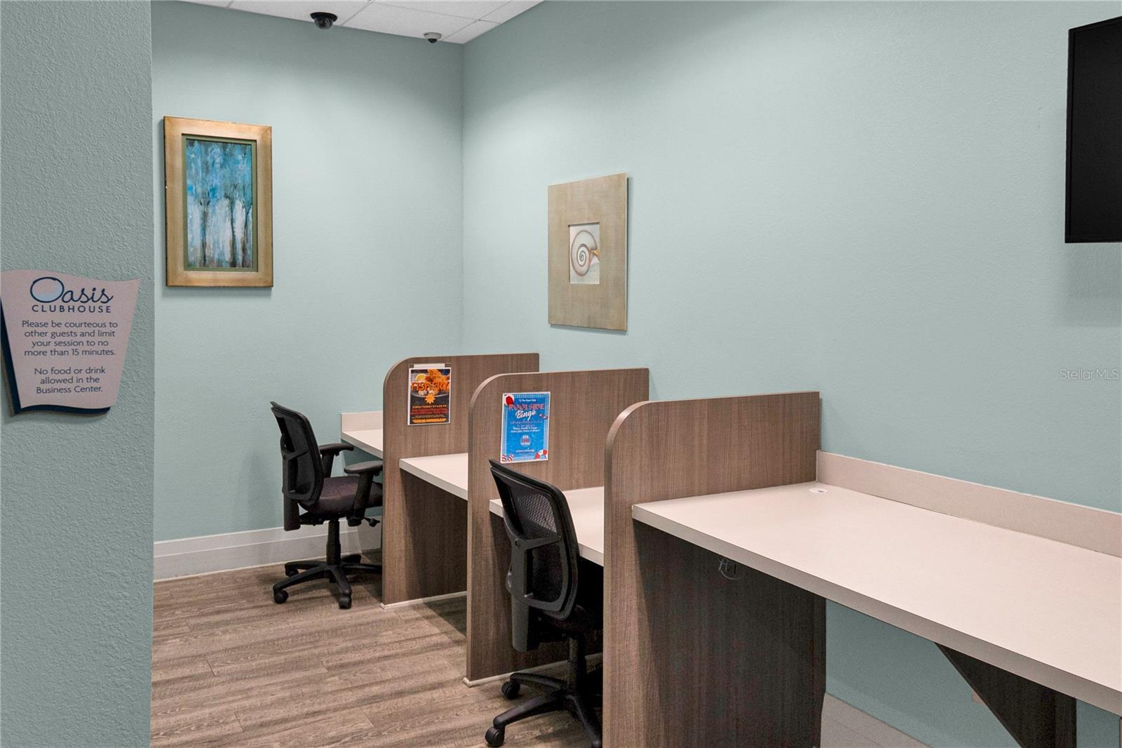 The Oasis Club business center - 1301 GLENEAGLES LN, DAVENPORT