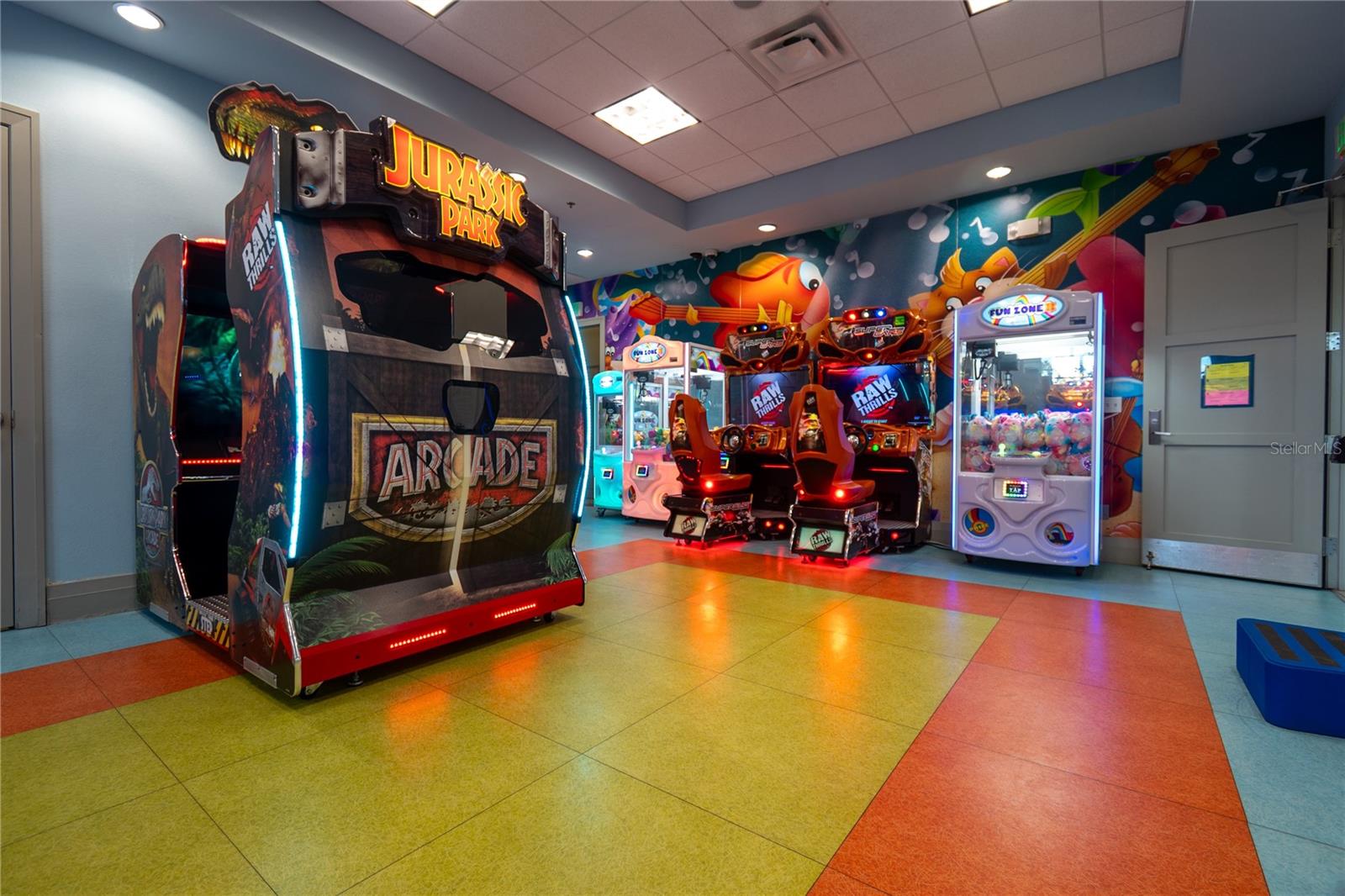 Oasis Club Arcade - 1301 GLENEAGLES LN, DAVENPORT