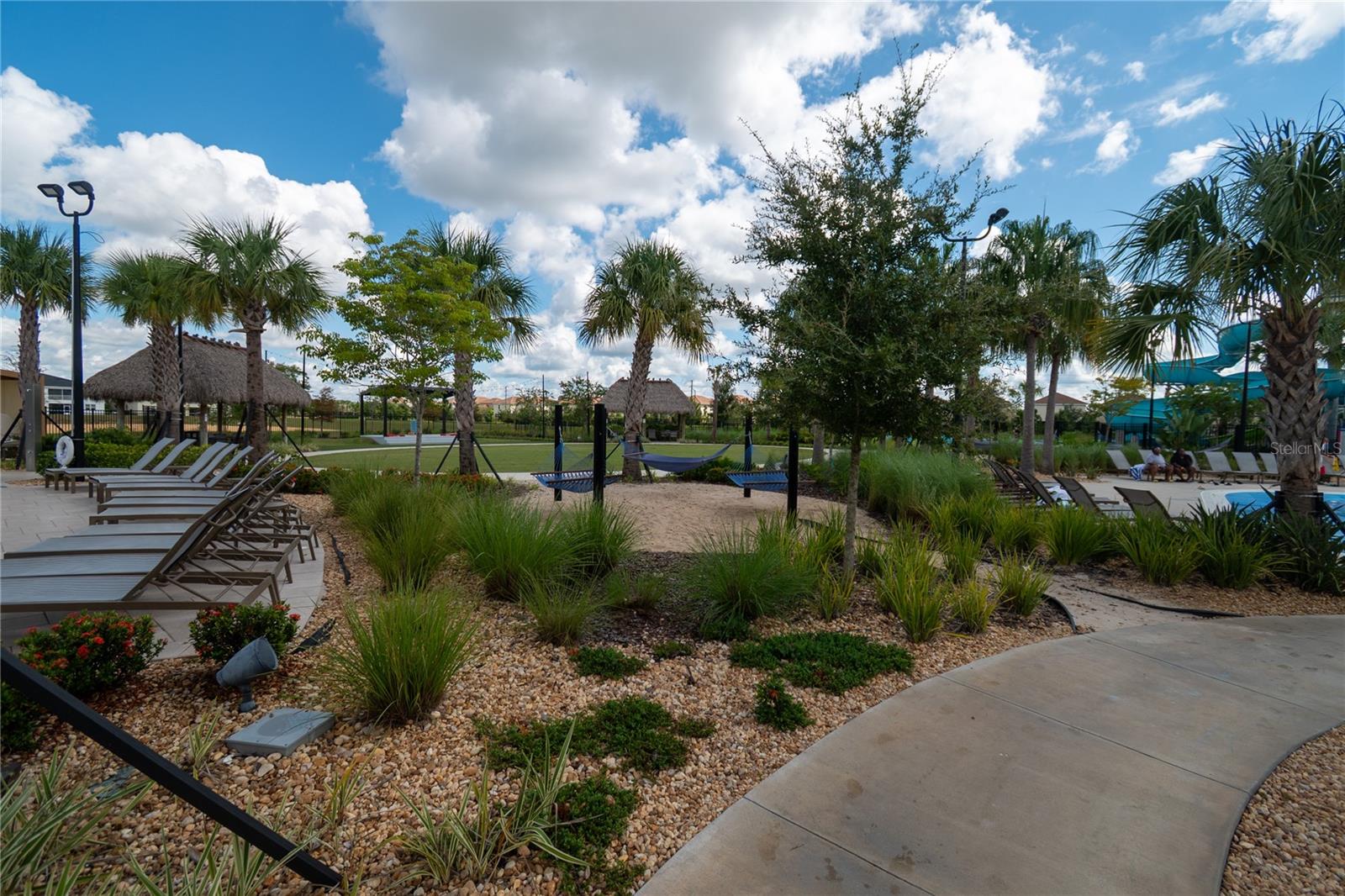 The Island loungers and hammocks - 1301 GLENEAGLES LN, DAVENPORT