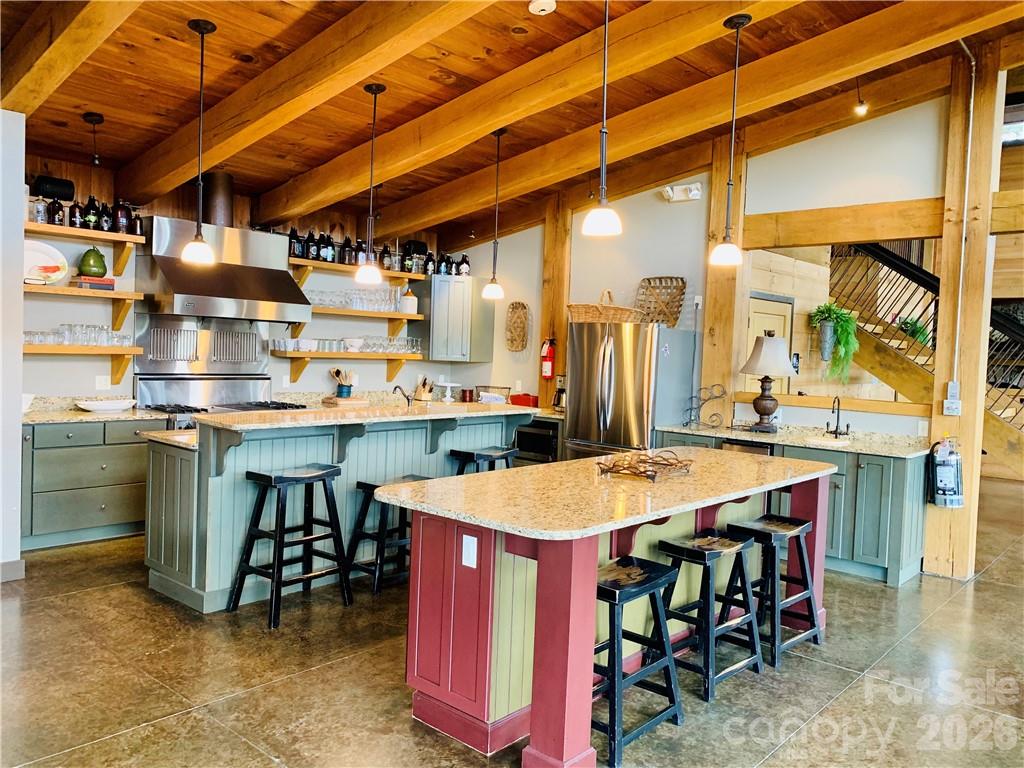Enjoy time with family and friends while cooking in the River Lodge kitchen. - 75 Wild Turkey Loop, Marshall