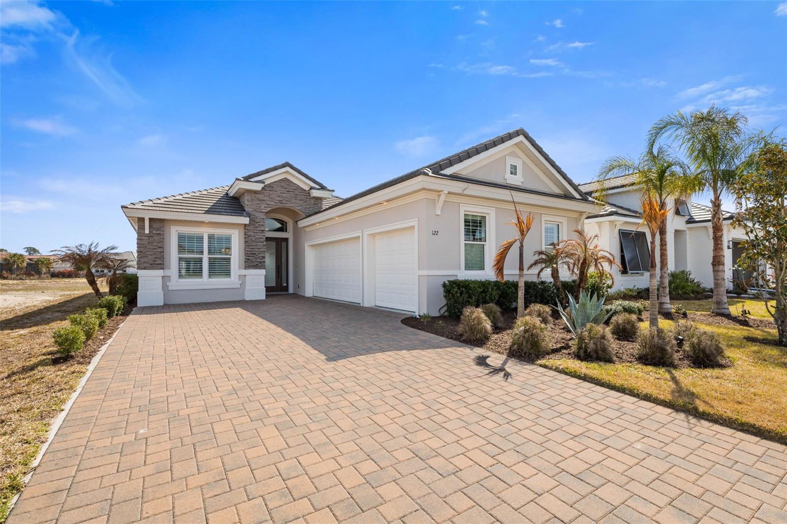 122 DEL PALMA DR