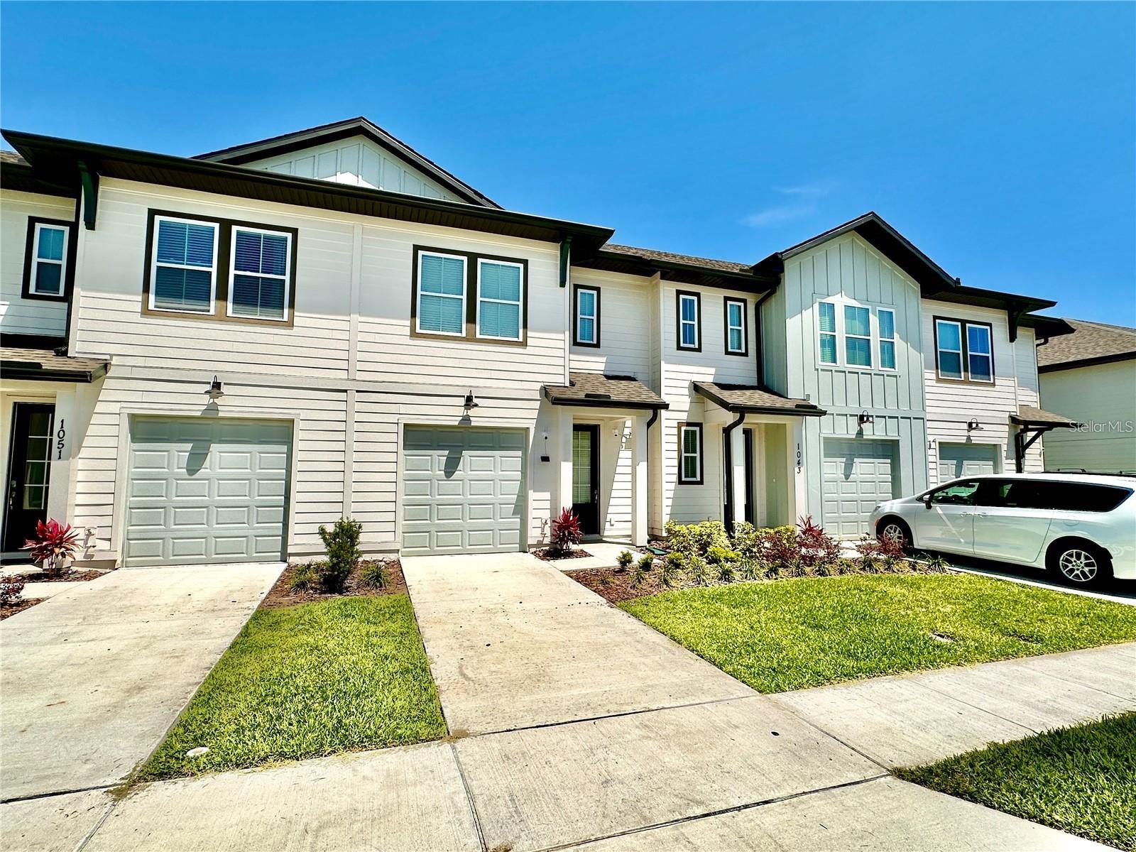 1047 PLANTATION LN