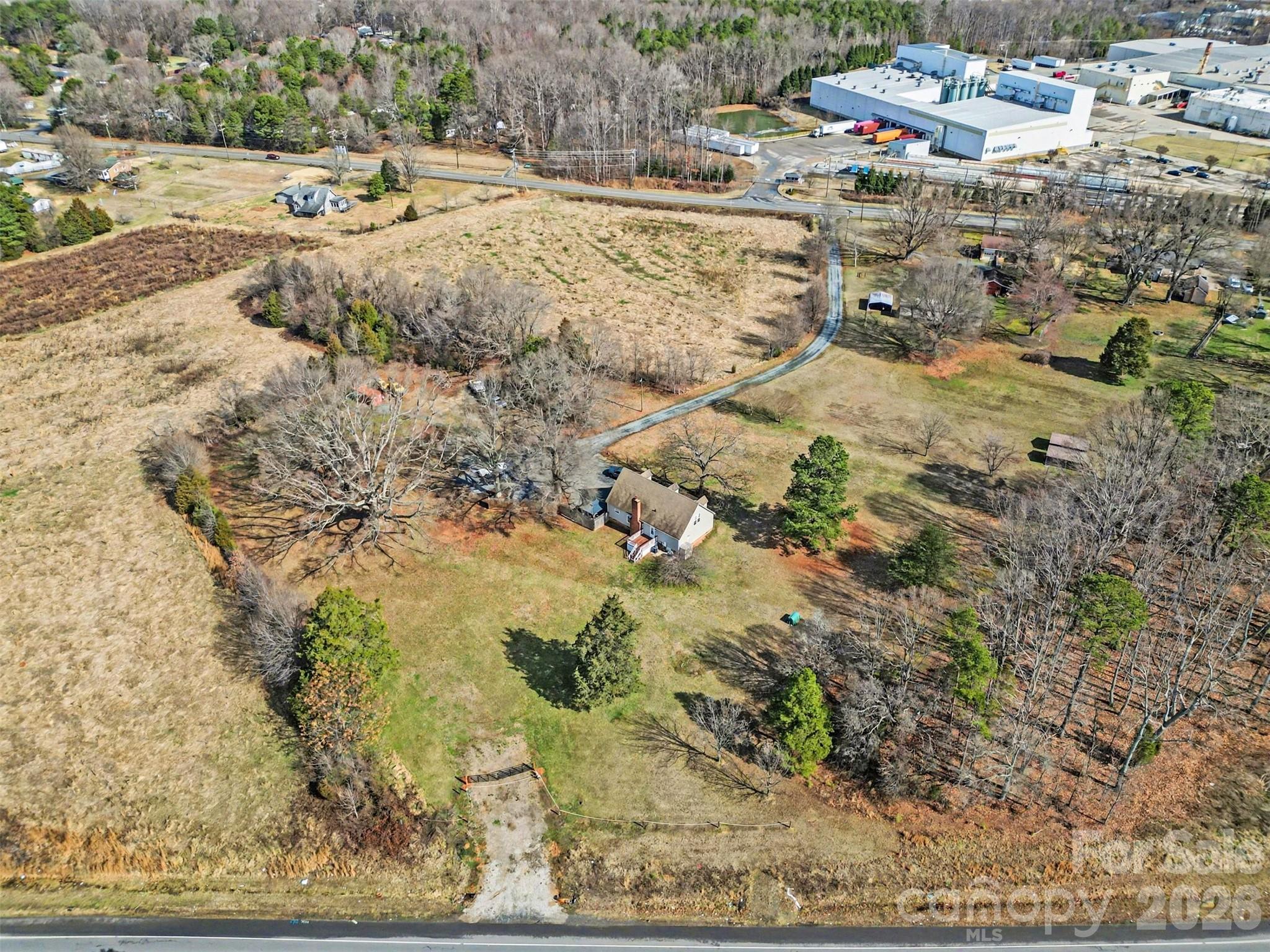 Single Family Residence at 2166 Statesville Highway, Mooresville, photo 18 of 19