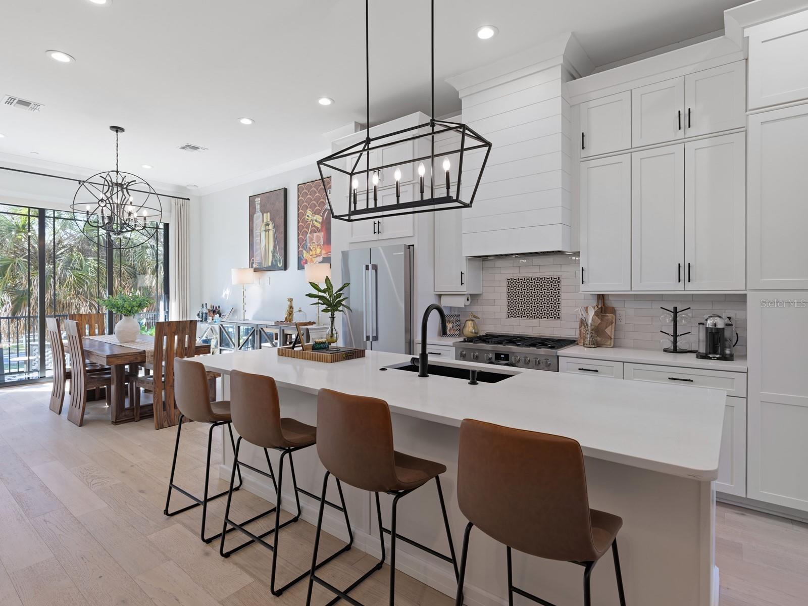 Townhouse at 64 N PARK AVE, WINTER GARDEN, photo 8 of 38