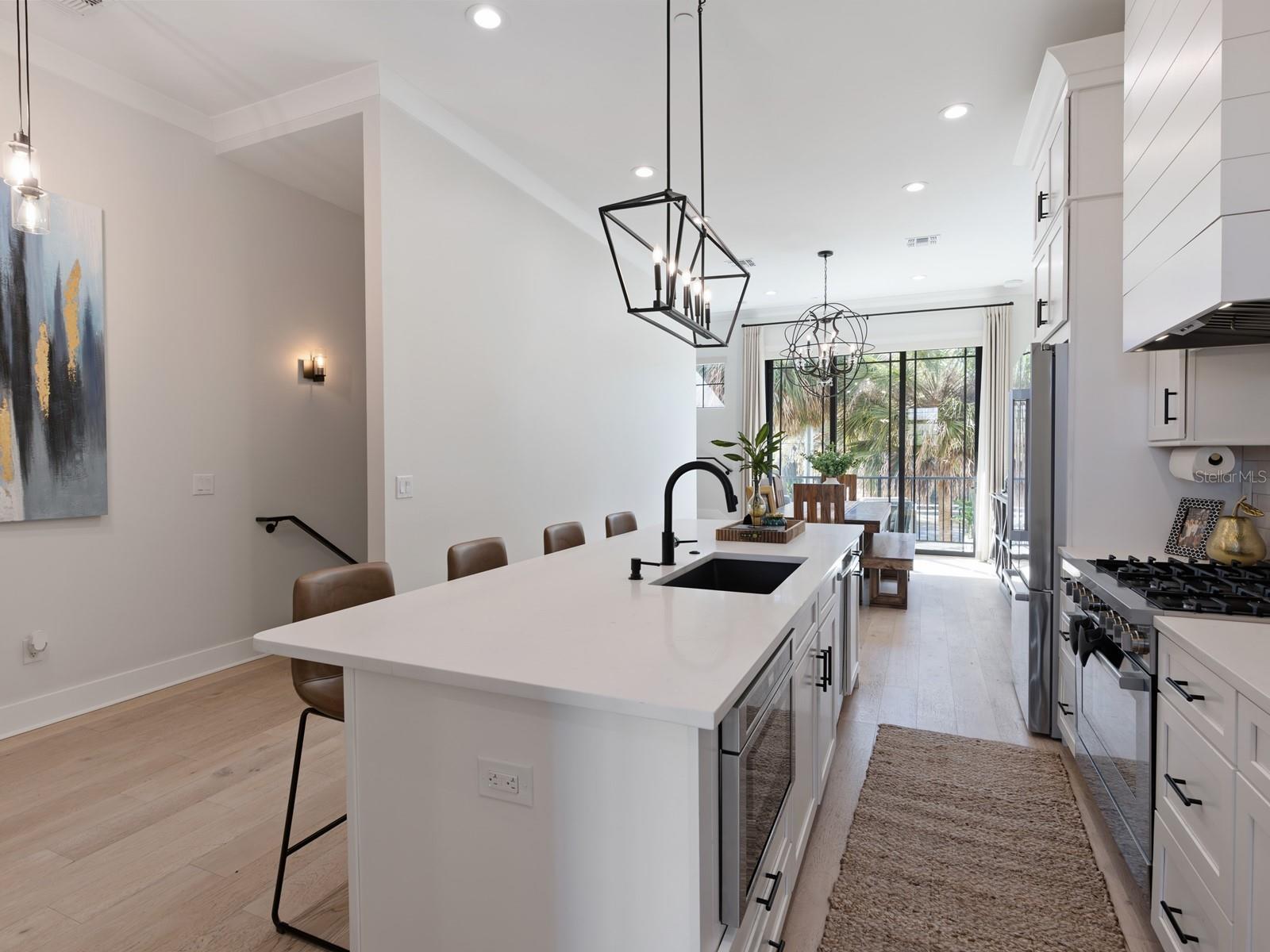 Townhouse at 64 N PARK AVE, WINTER GARDEN, photo 12 of 38