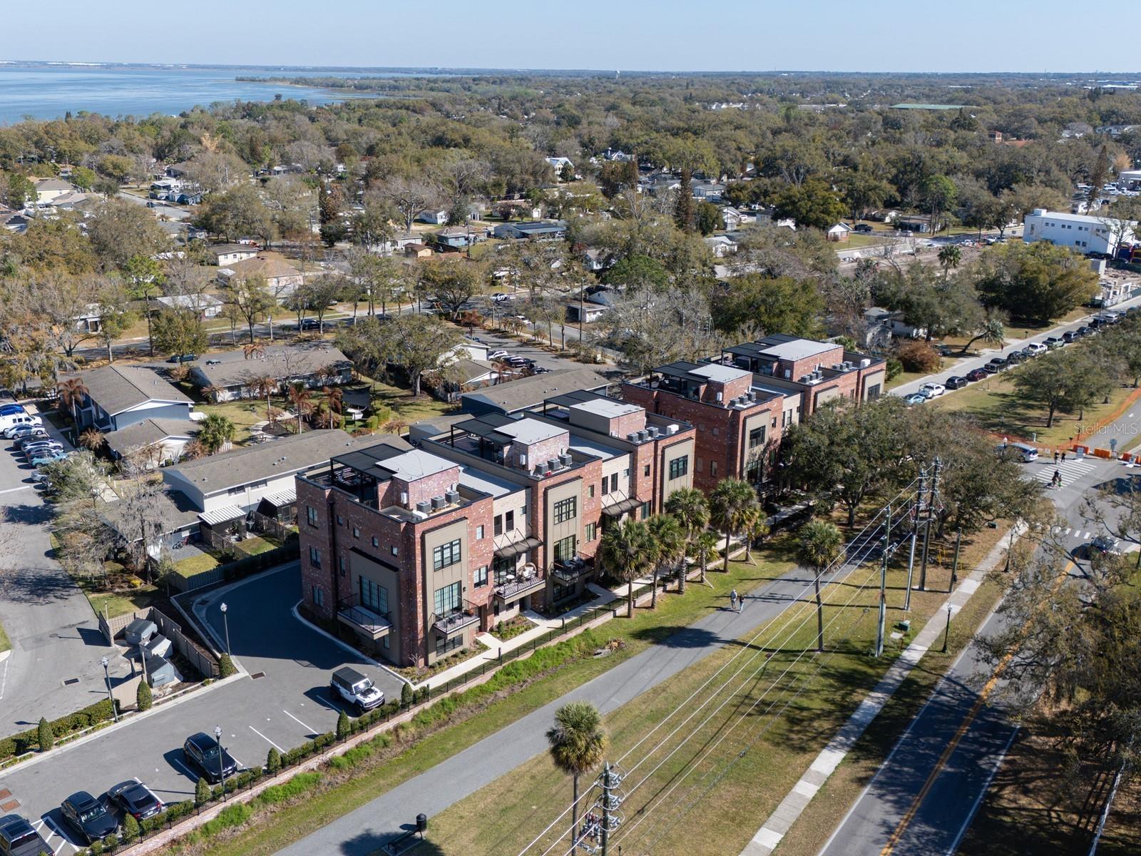 Townhouse at 64 N PARK AVE, WINTER GARDEN, photo 32 of 38