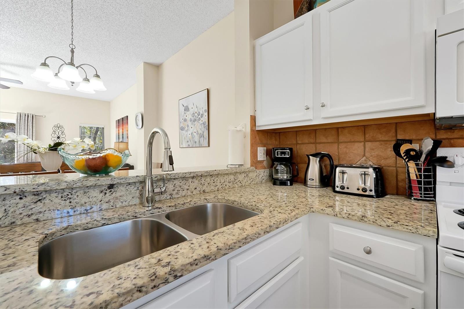 Townhouse at 2727 SUN KEY PL, KISSIMMEE, photo 10 of 54