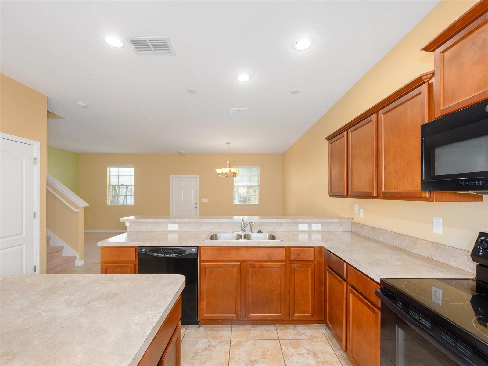 Townhouse at 1300 SEBURN RD, APOPKA, photo 5 of 33