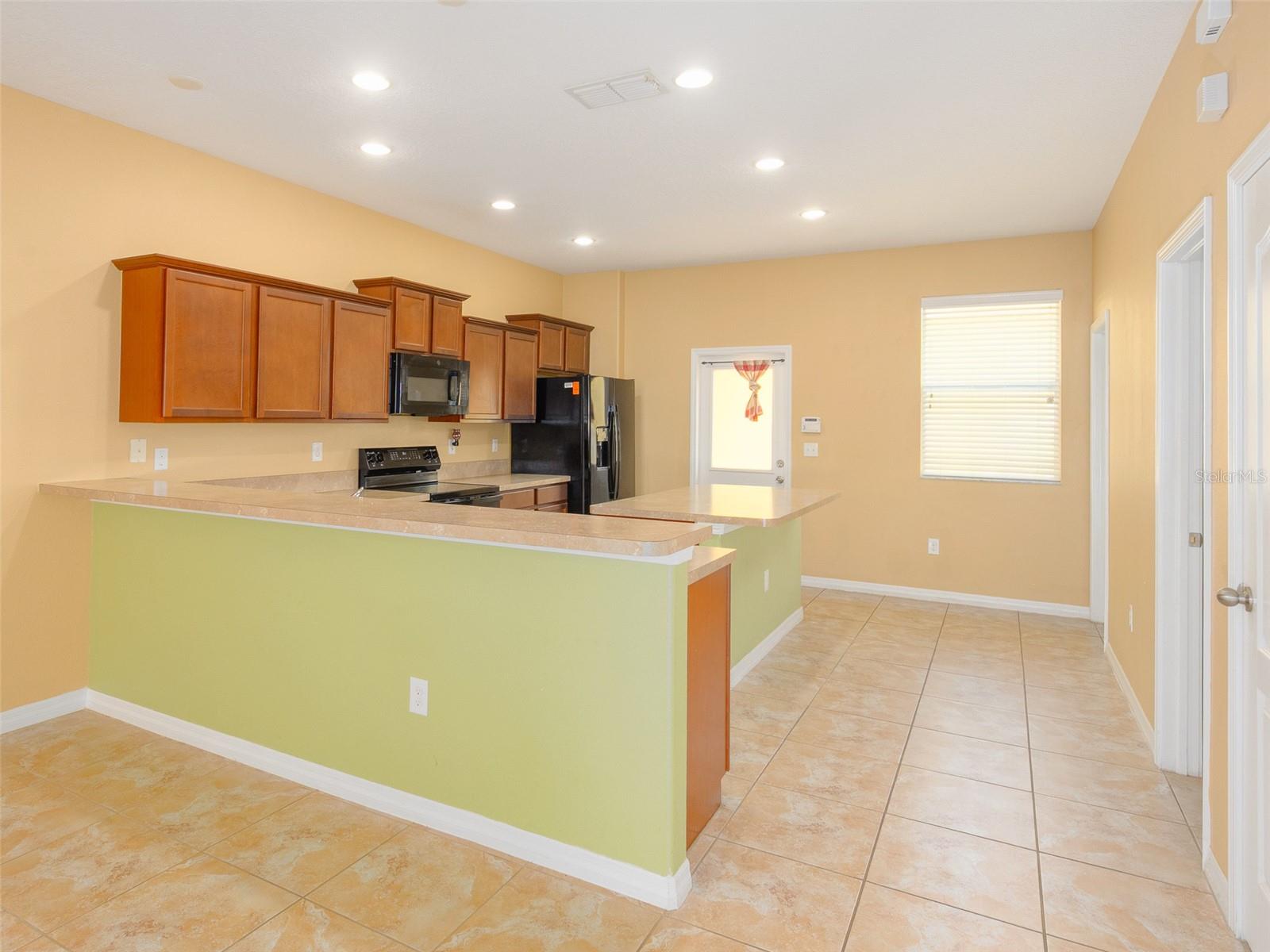 Townhouse at 1300 SEBURN RD, APOPKA, photo 6 of 33