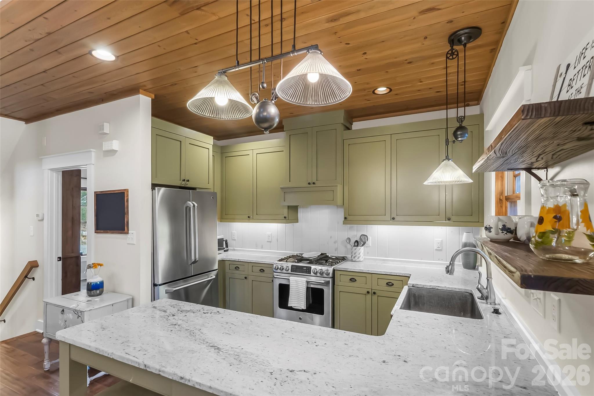 Single Family Residence at 4064 Dense Acre Trail, Nebo, photo 10 of 42
