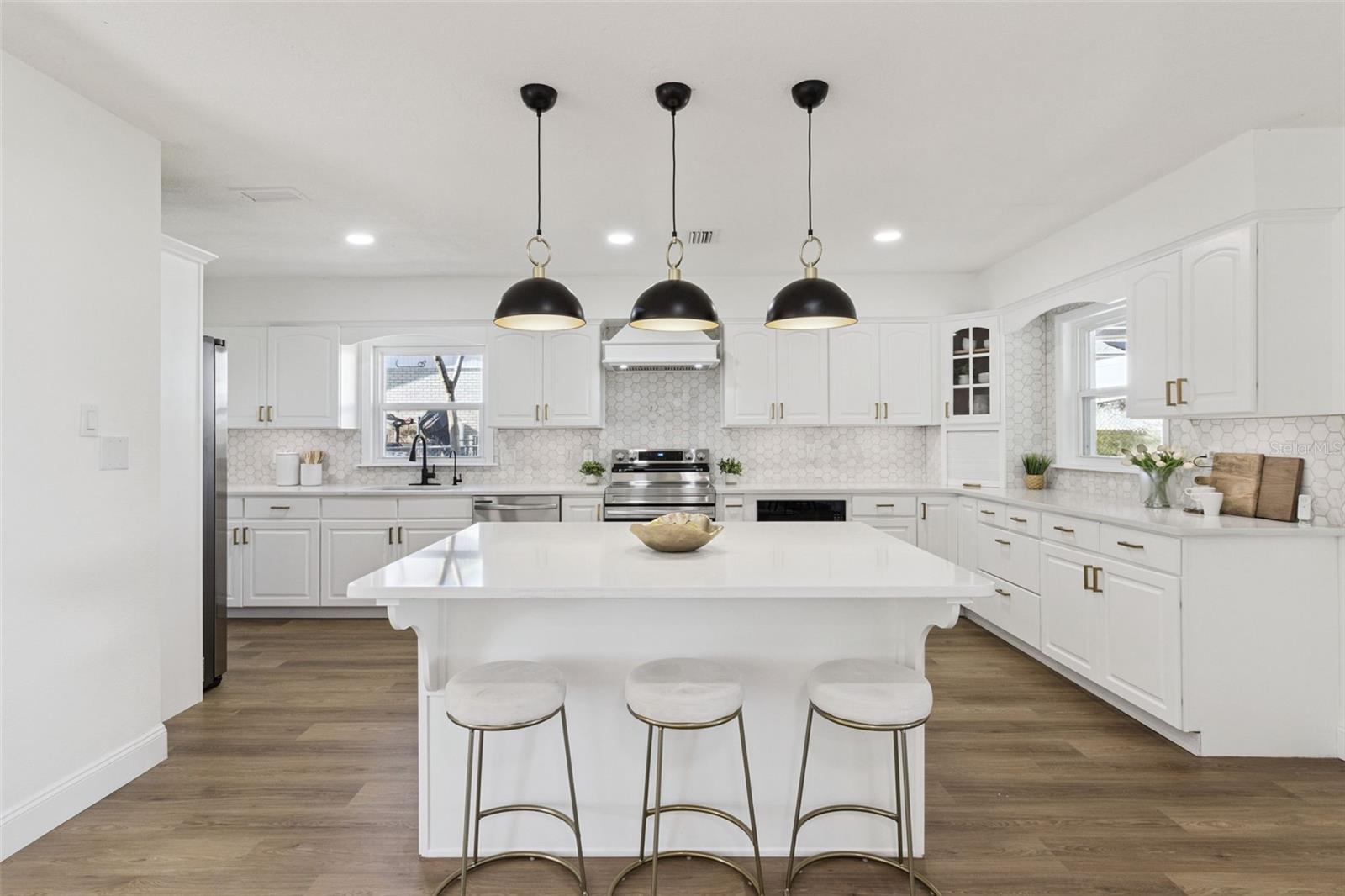 Single Family Residence at 1106 LAKE ARIANA BLVD, AUBURNDALE, photo 19 of 53