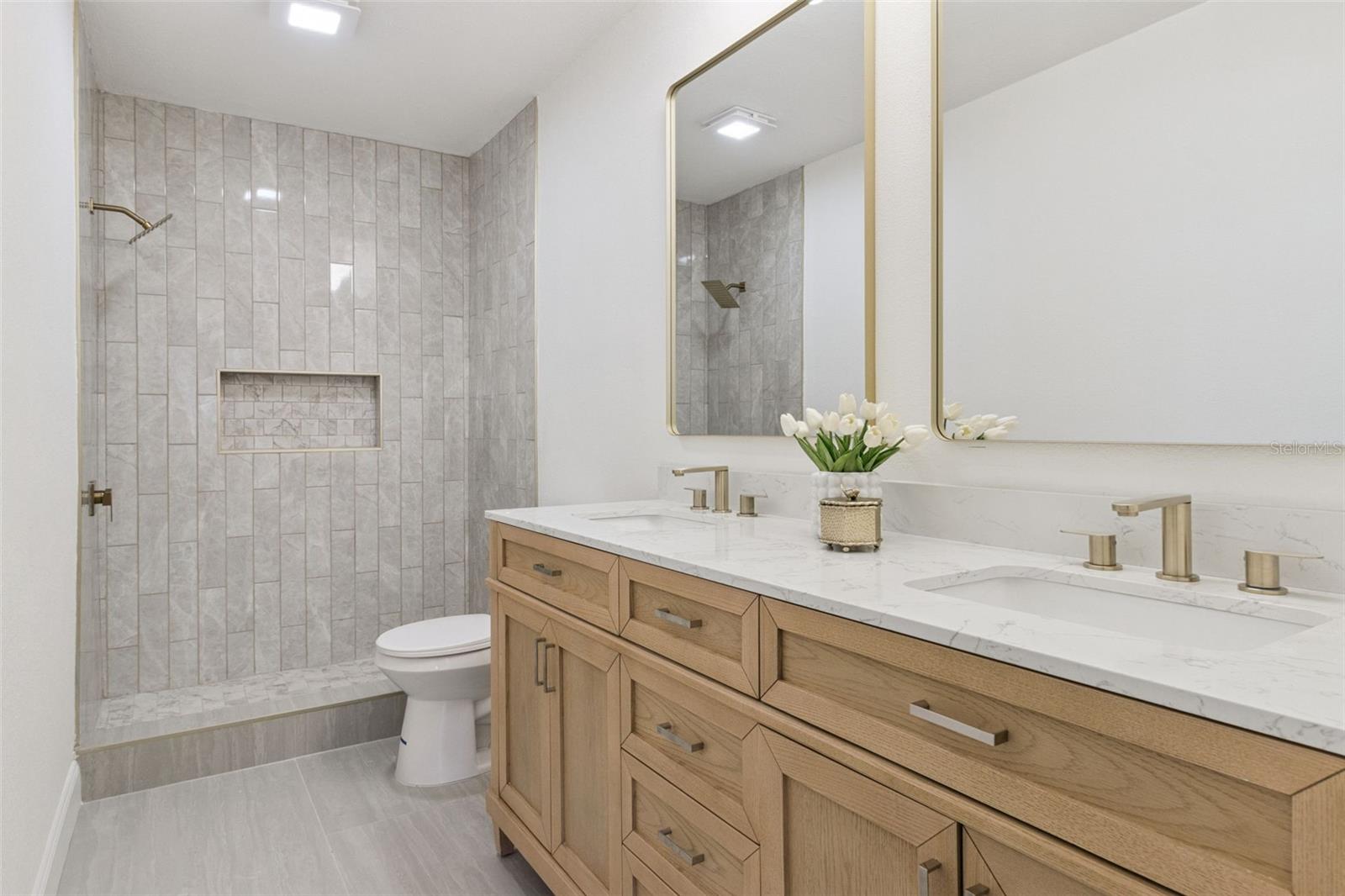 Primary Bathroom - 1106 LAKE ARIANA BLVD, AUBURNDALE