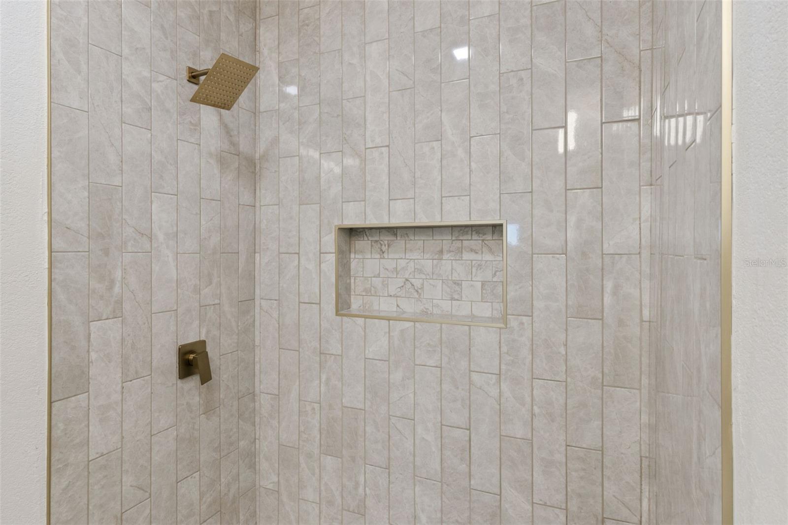 Primary Bathroom - 1106 LAKE ARIANA BLVD, AUBURNDALE
