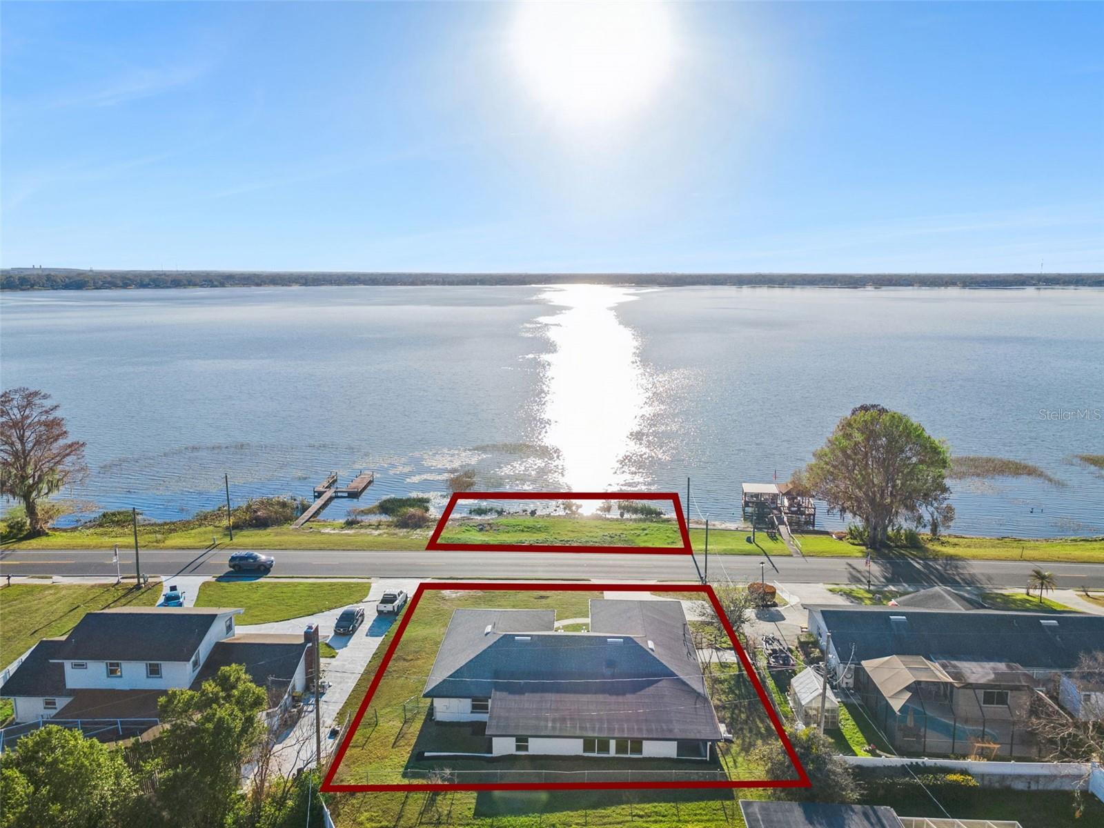 Welcome to a lakefront home with lake access - 1106 LAKE ARIANA BLVD, AUBURNDALE