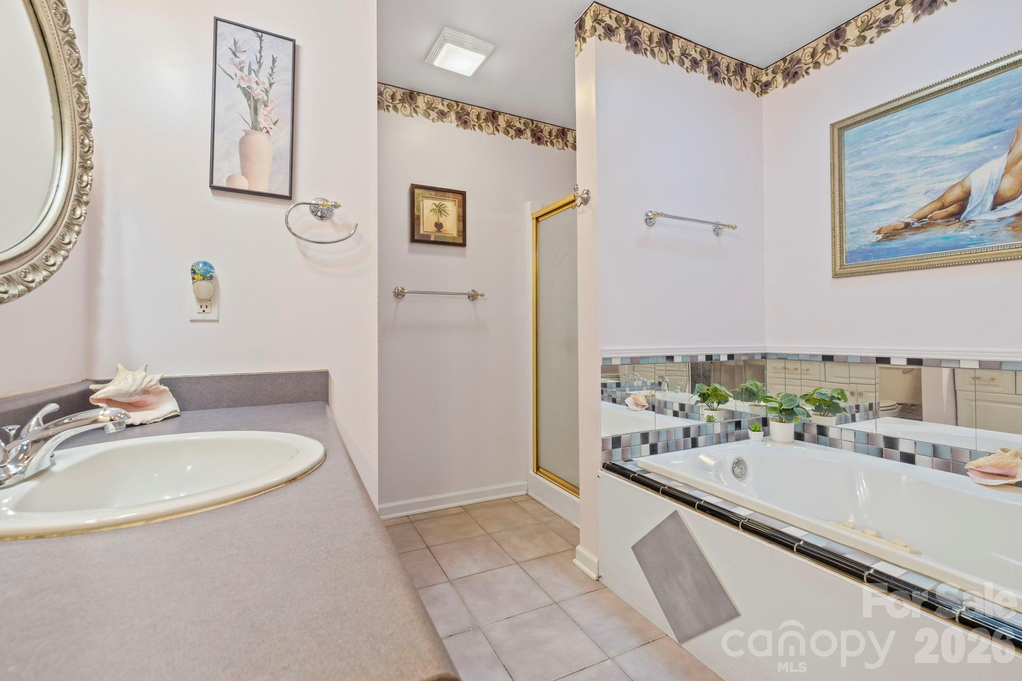 primary bathroom - 372 Kingfisher Lane, Mills River