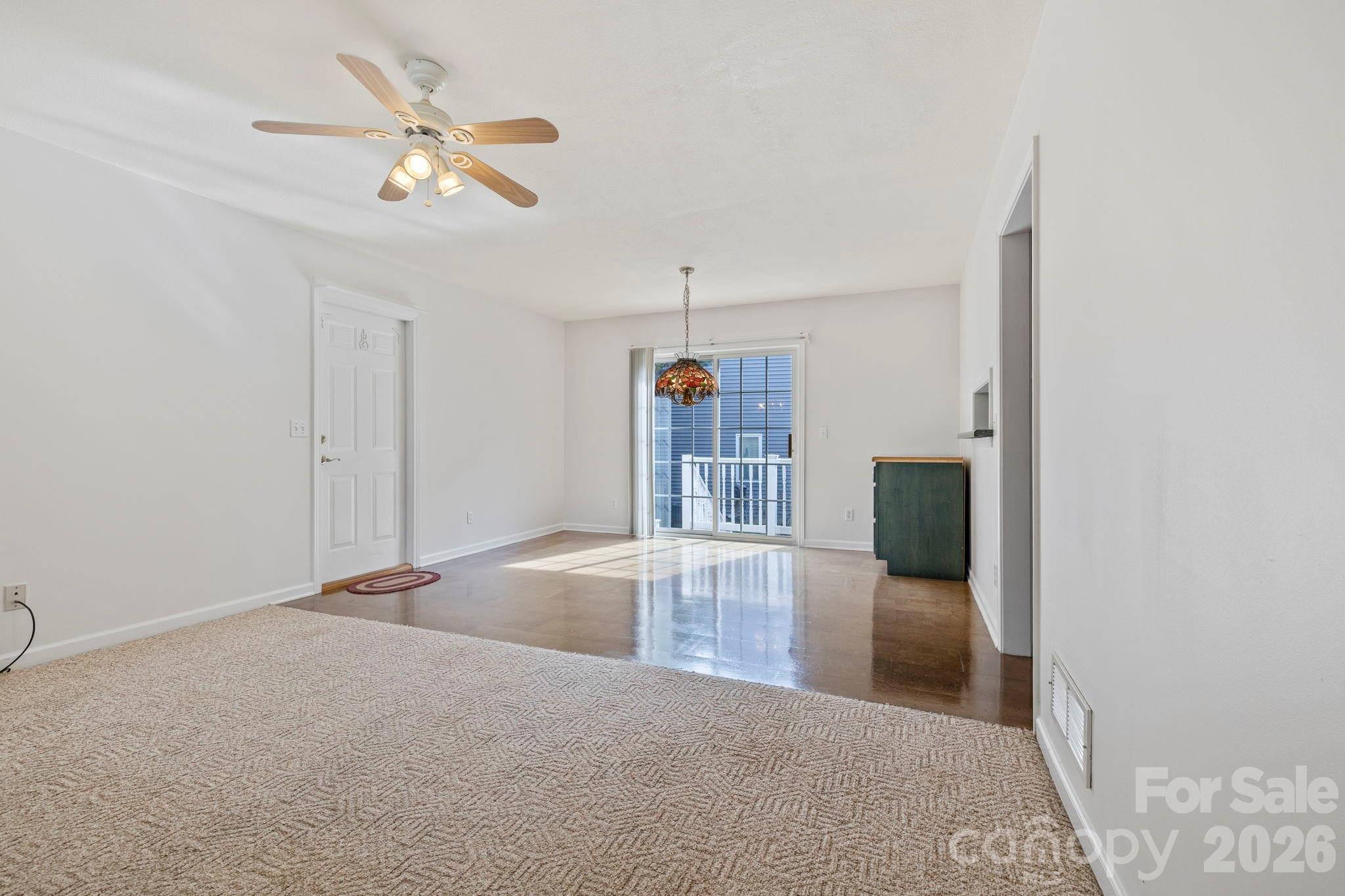 Single Family Residence at 372 Kingfisher Lane, Mills River, photo 11 of 28