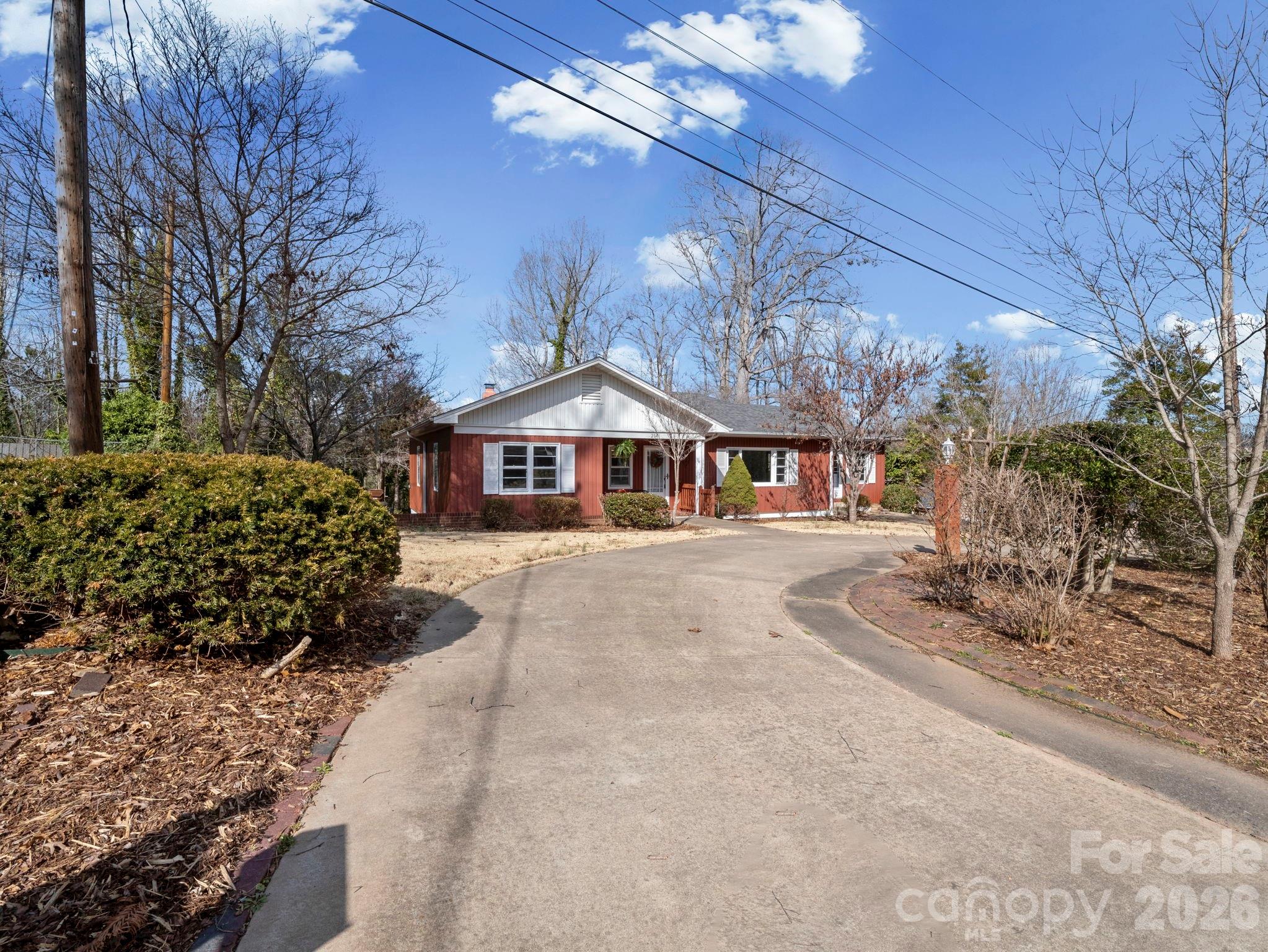 204 Fernwood Drive