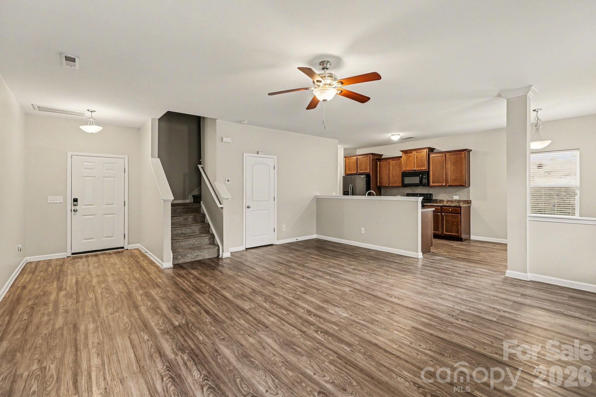Single Family Residence at 1039 Manston Place SW, Concord, photo 3 of 26