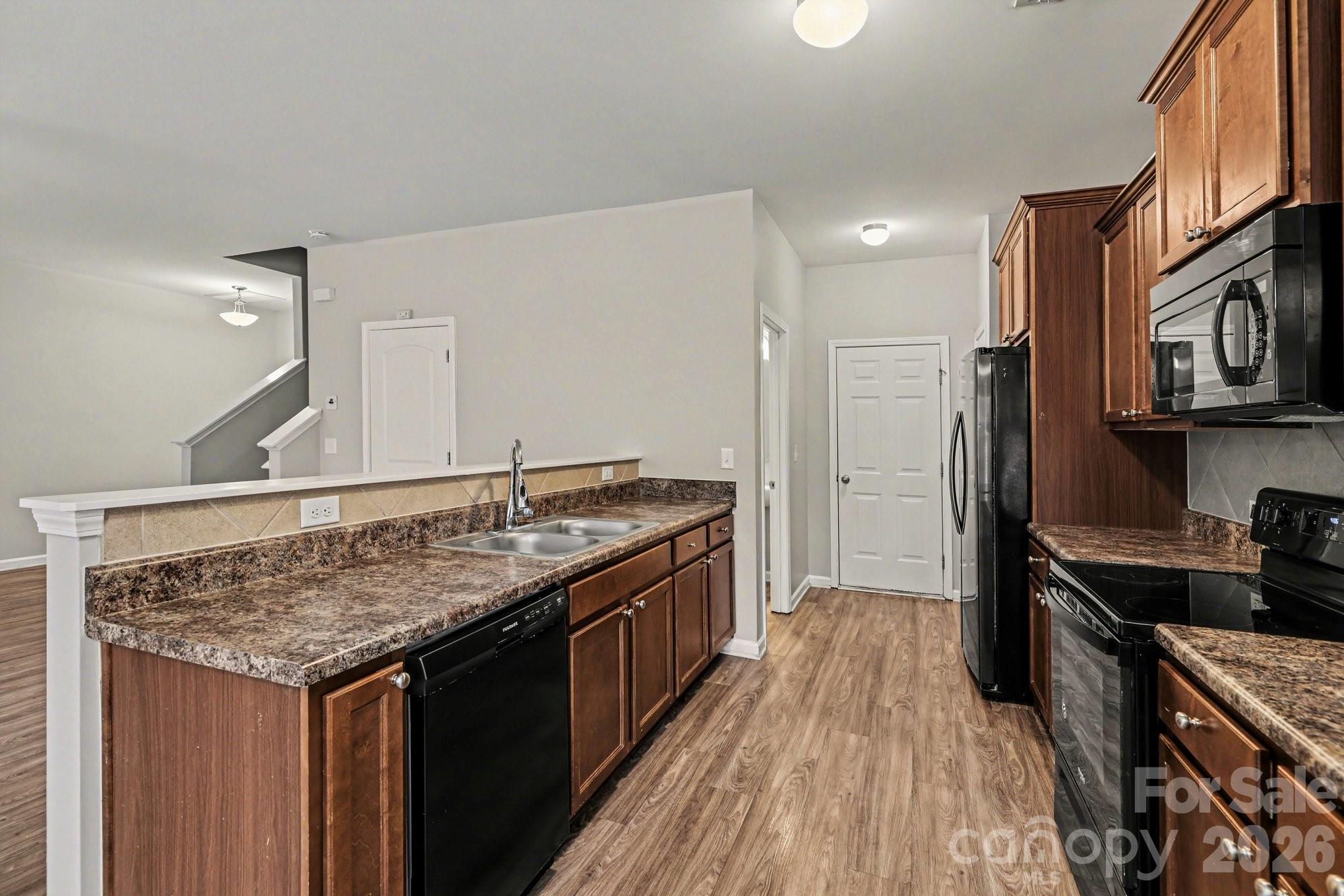 Single Family Residence at 1039 Manston Place SW, Concord, photo 9 of 26