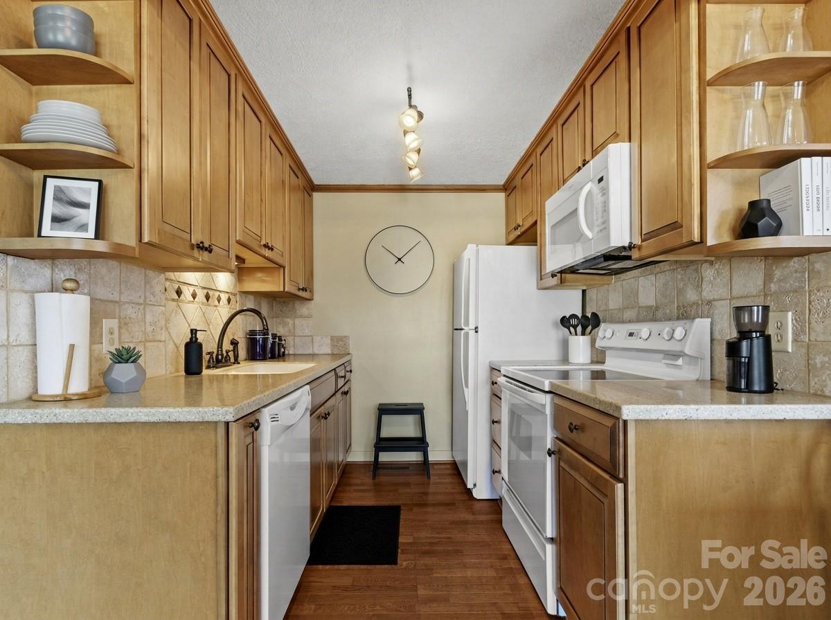 Virtual Staged - 125 Townhouse Drive, Burnsville